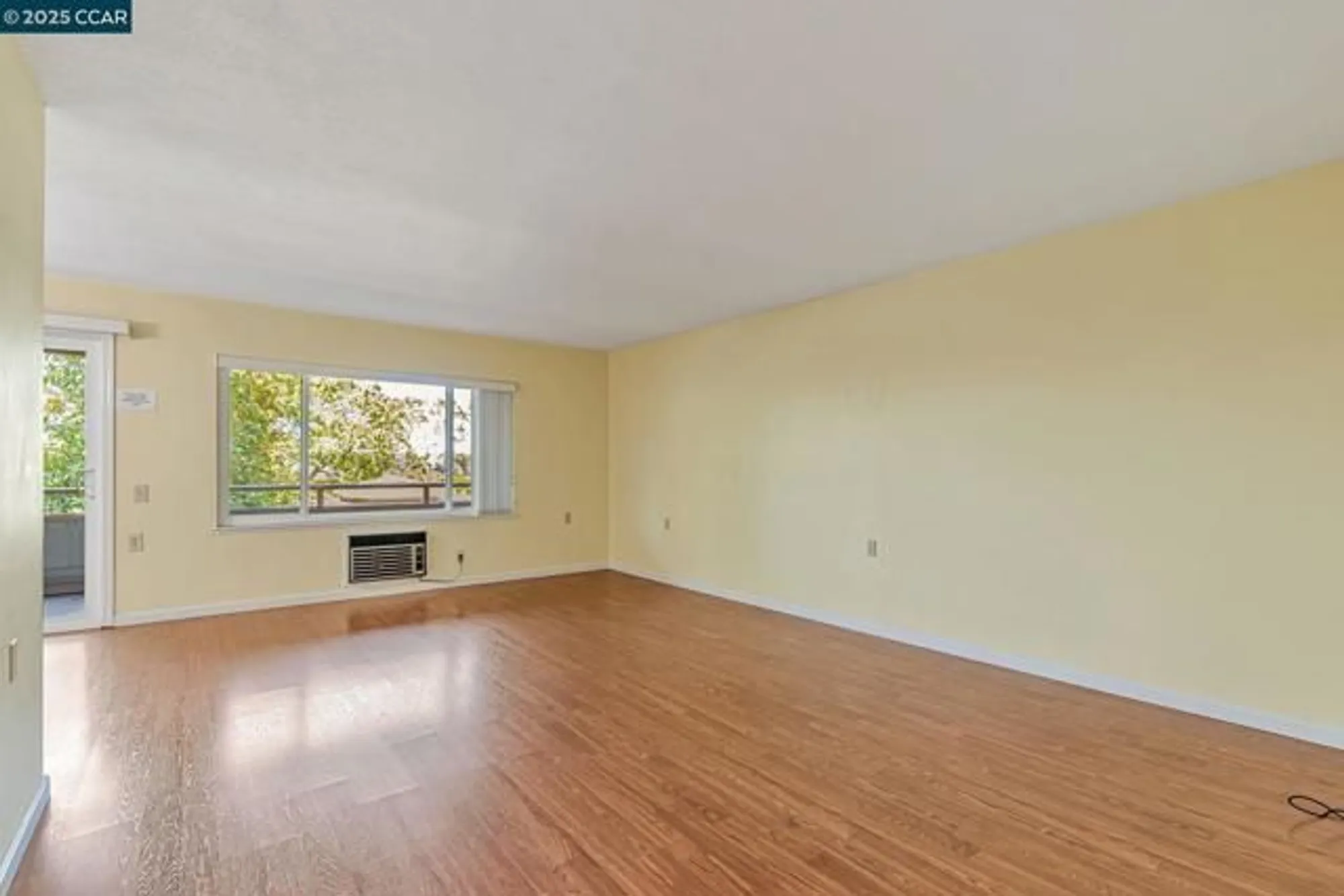 Property Slideshow image 5 of 30 | 1909 skycrest dr 2, Walnut Creek, CA, 94595