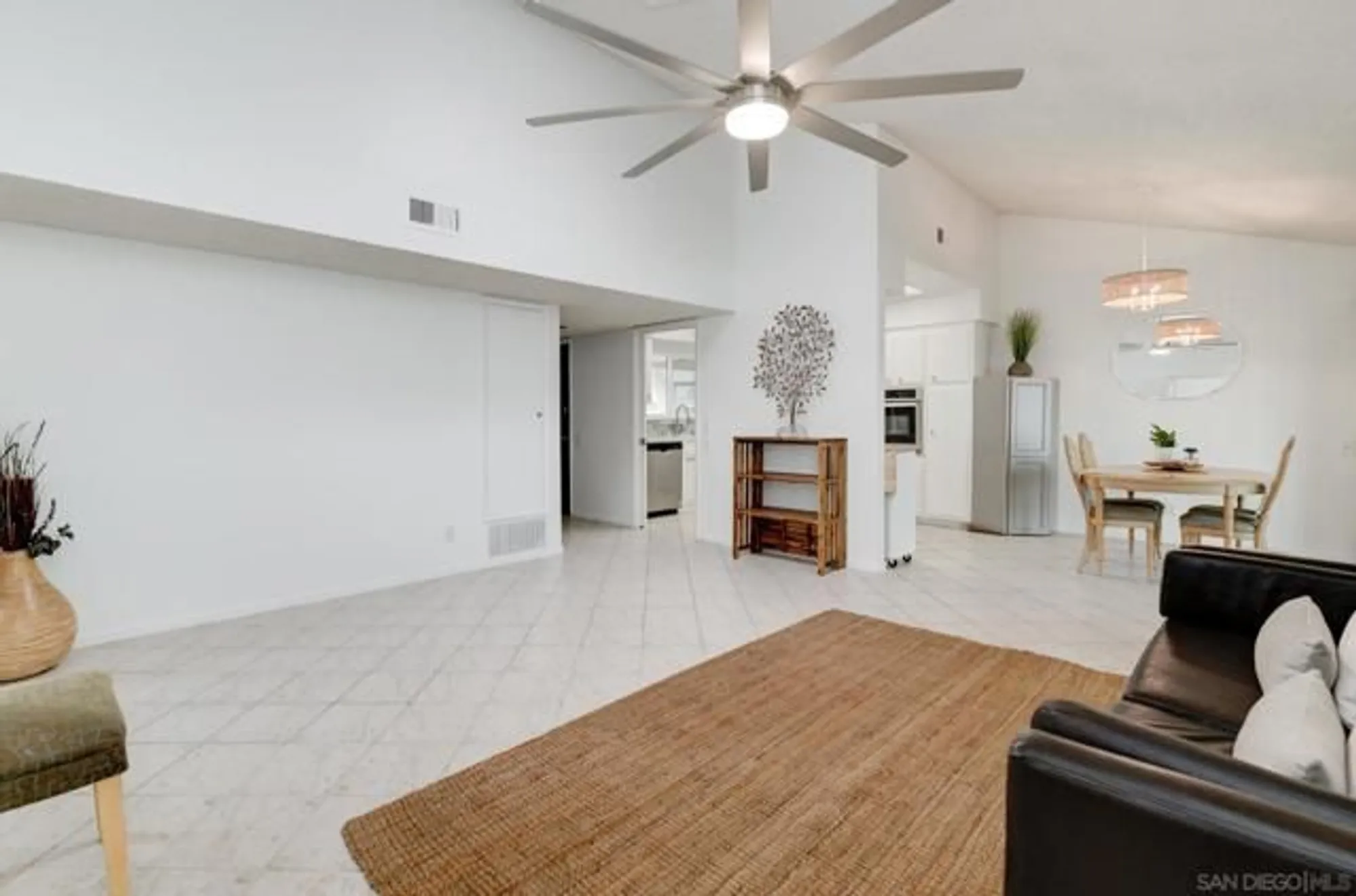 Property Slideshow image 8 of 39 | 3660 vista campana 37, Oceanside, CA, 92057