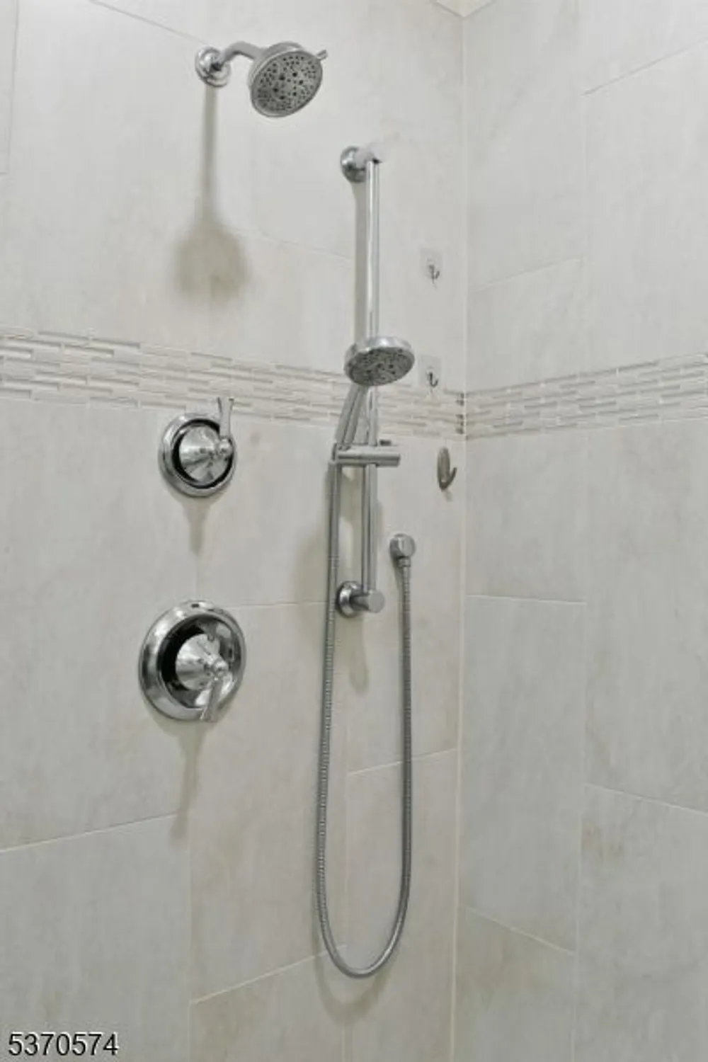 Property Slideshow image 13 of 28 | 38 ridgeview ln, Mount Arlington, NJ, 07856