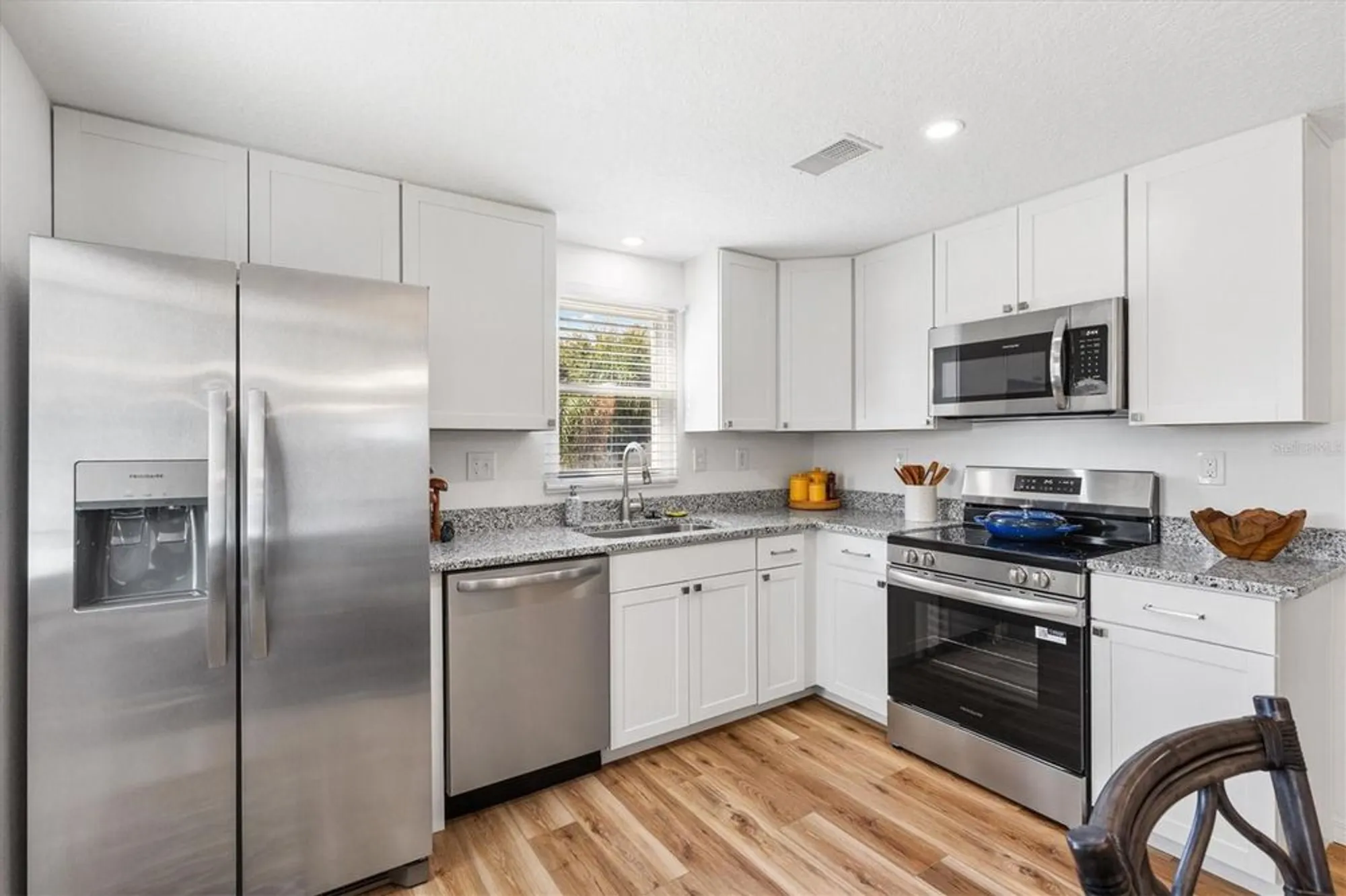 Property Slideshow image 7 of 32 | 1421 e schwartz blvd, The Villages, FL, 32159