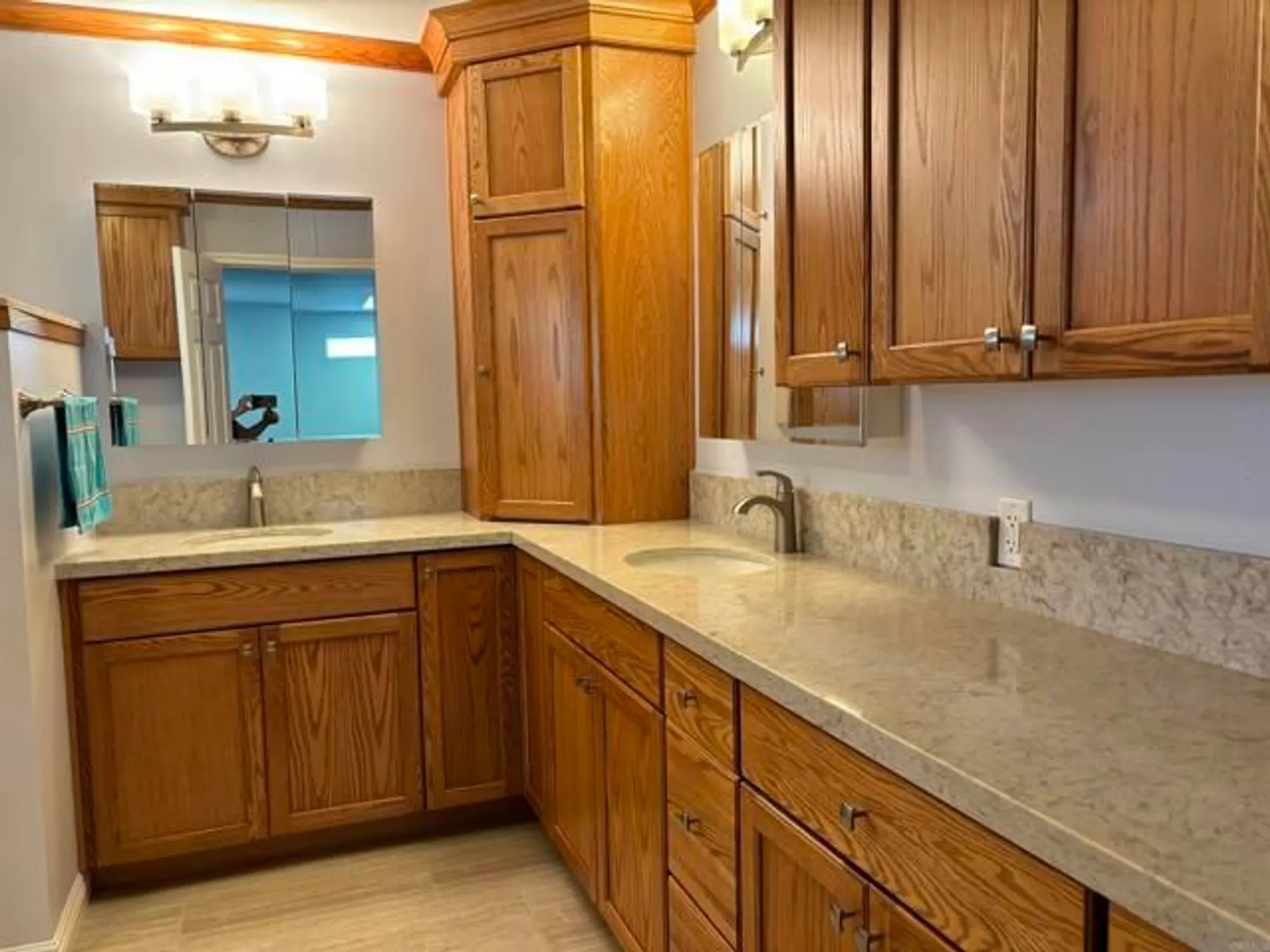 Property Slideshow image 13 of 29 | 5420 kipling ln, Carlsbad, CA, 92008