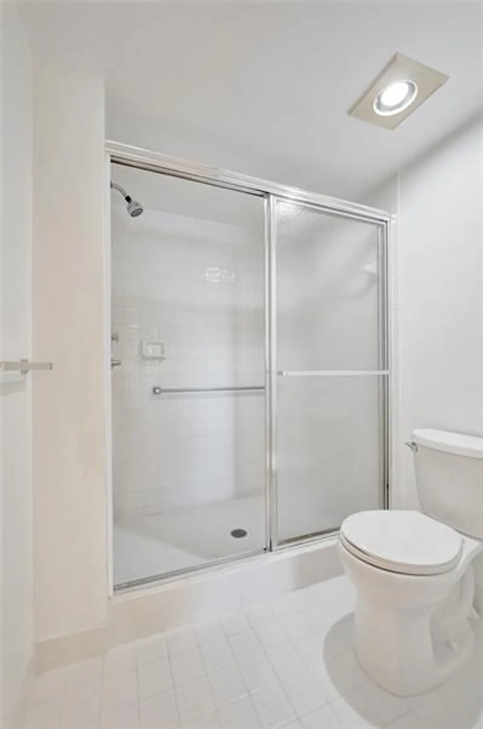 Property Slideshow image 37 of 69 | 9563 weldon cir apt d212, Fort Lauderdale, FL, 33321