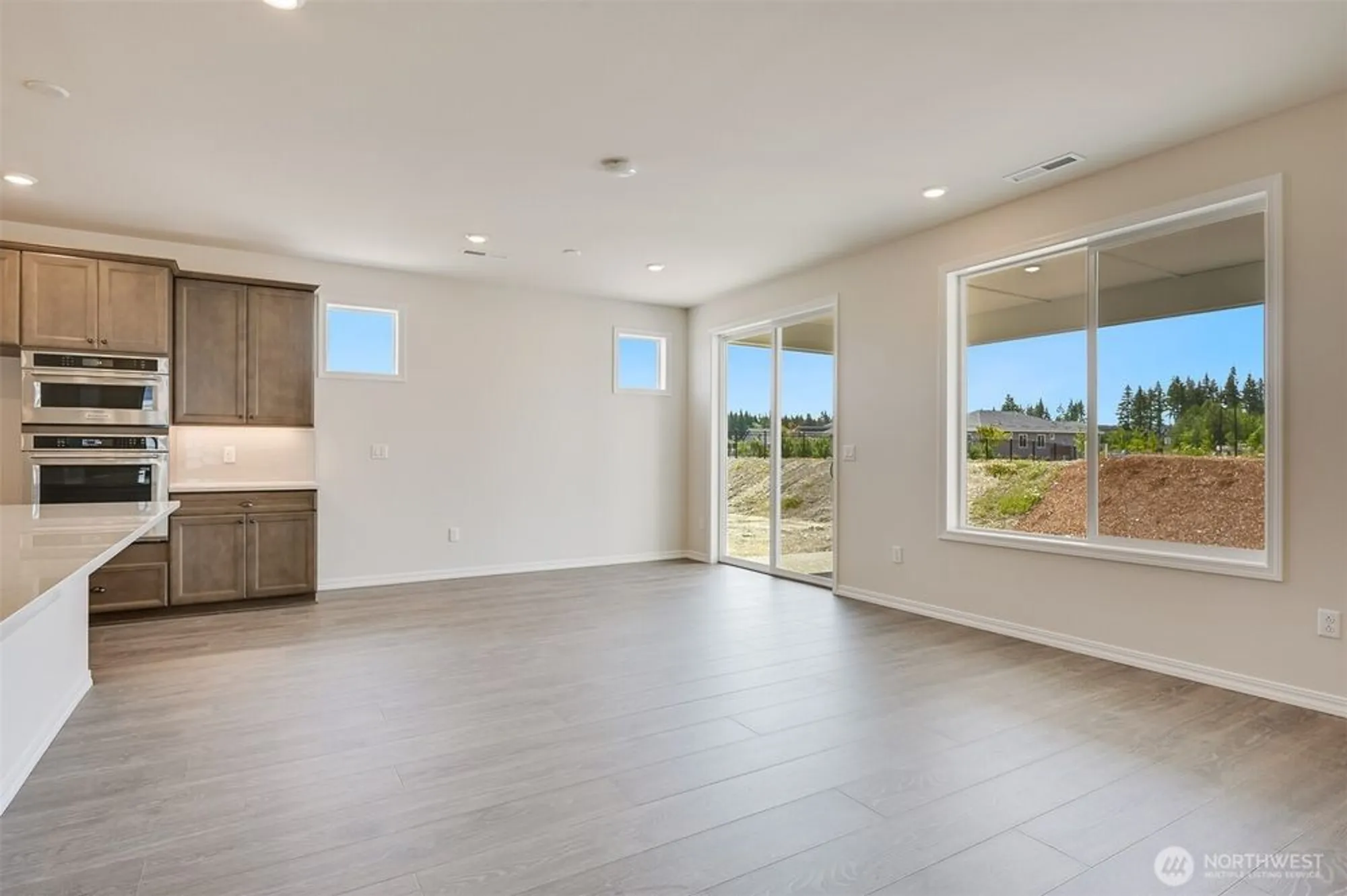 Property Slideshow image 18 of 36 | 14824 206th ave e unit e, Bonney Lake, WA, 98391