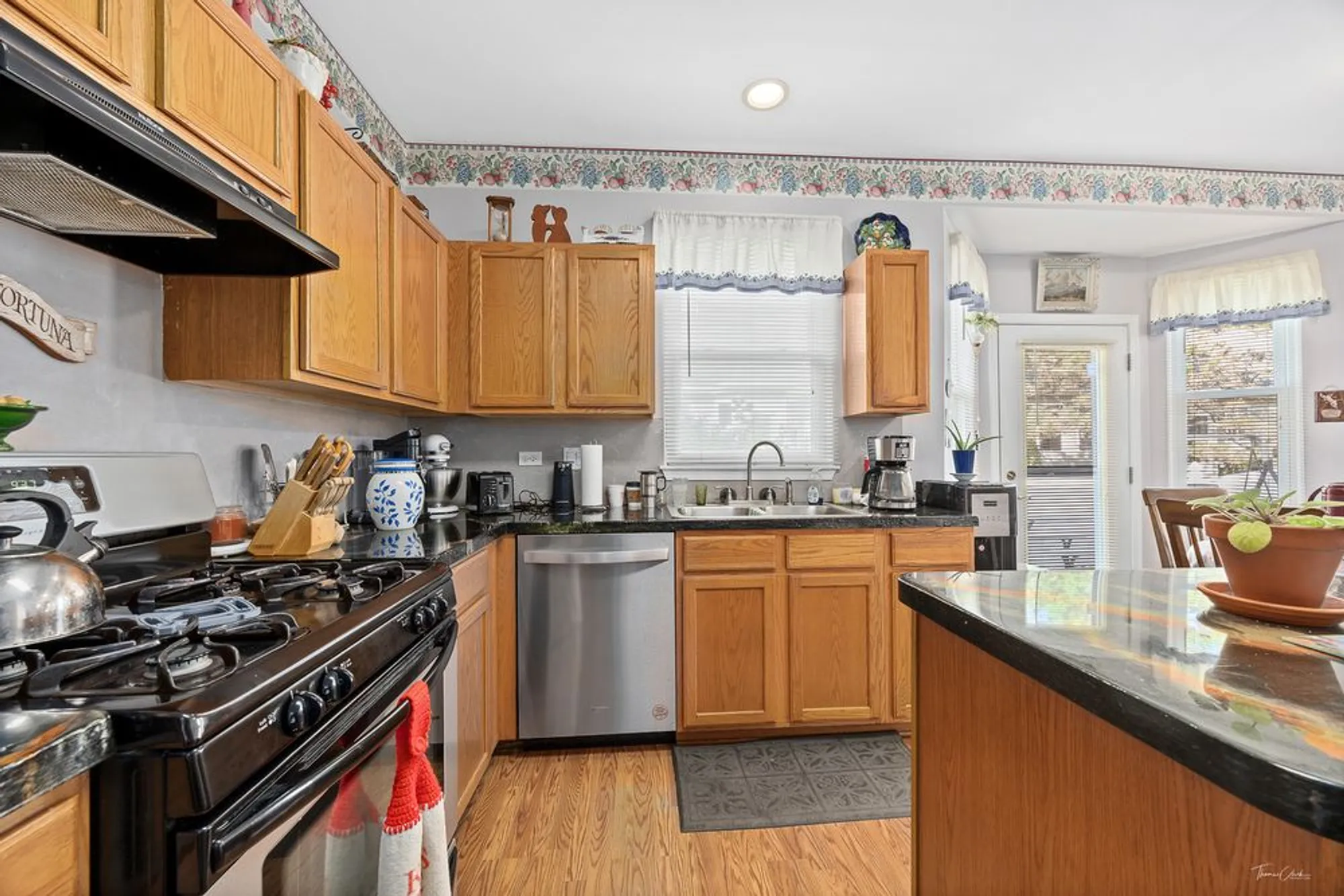 Property Slideshow image 12 of 41 | 21108 w cypress ct, Plainfield, IL, 60544