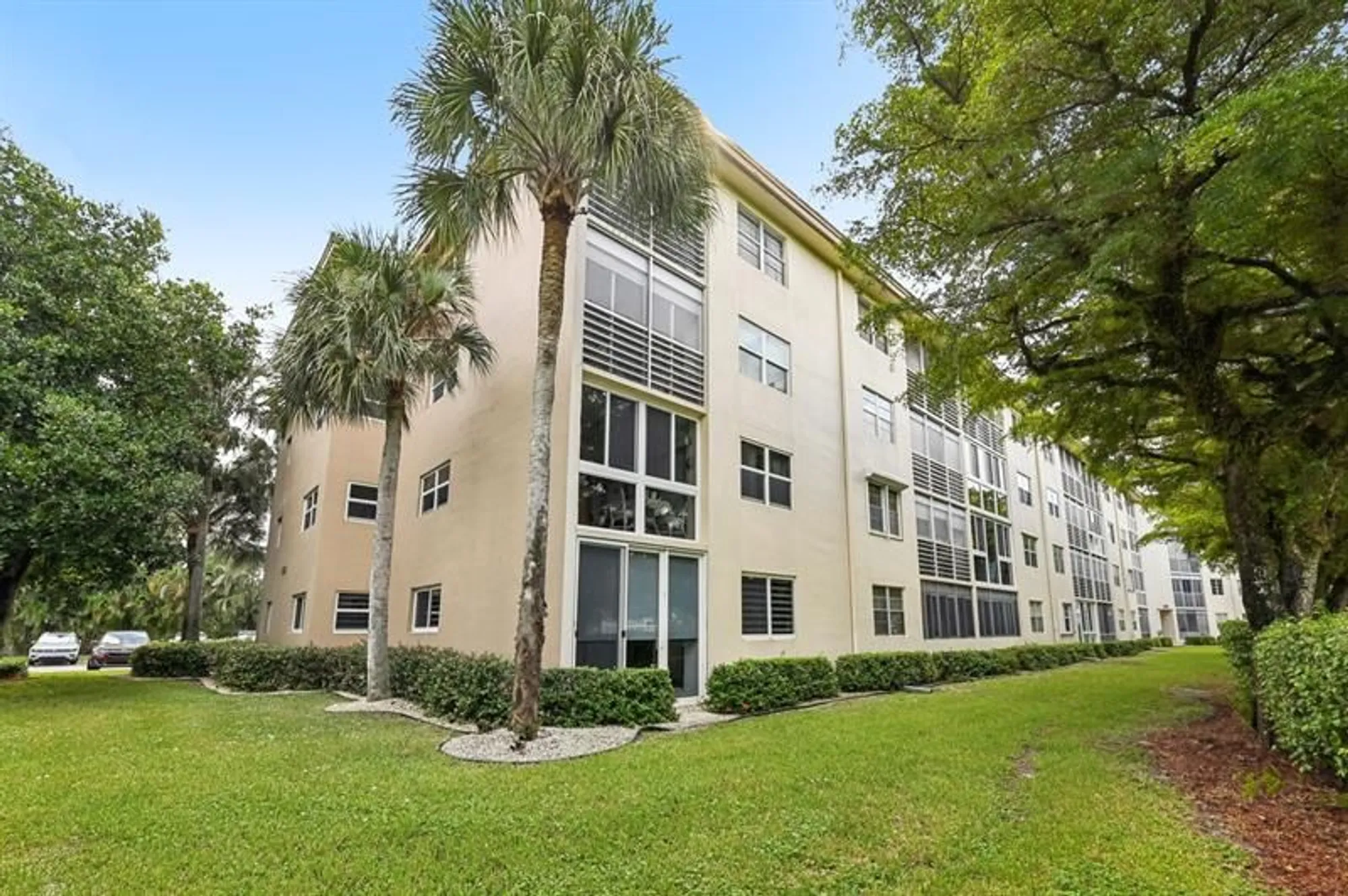 Property Slideshow image 34 of 44 | 1601 abaco dr m1, Coconut Creek, FL, 33066