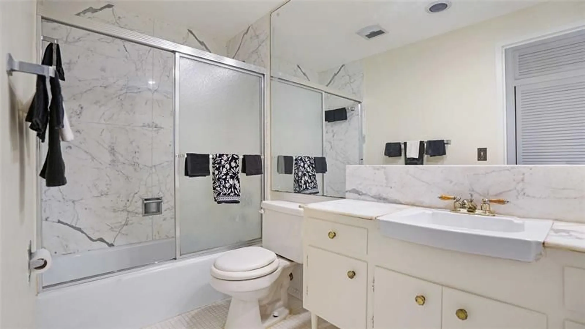 Property Slideshow image 26 of 49 | 3333 ne 34th st 109, Fort Lauderdale, FL, 33308