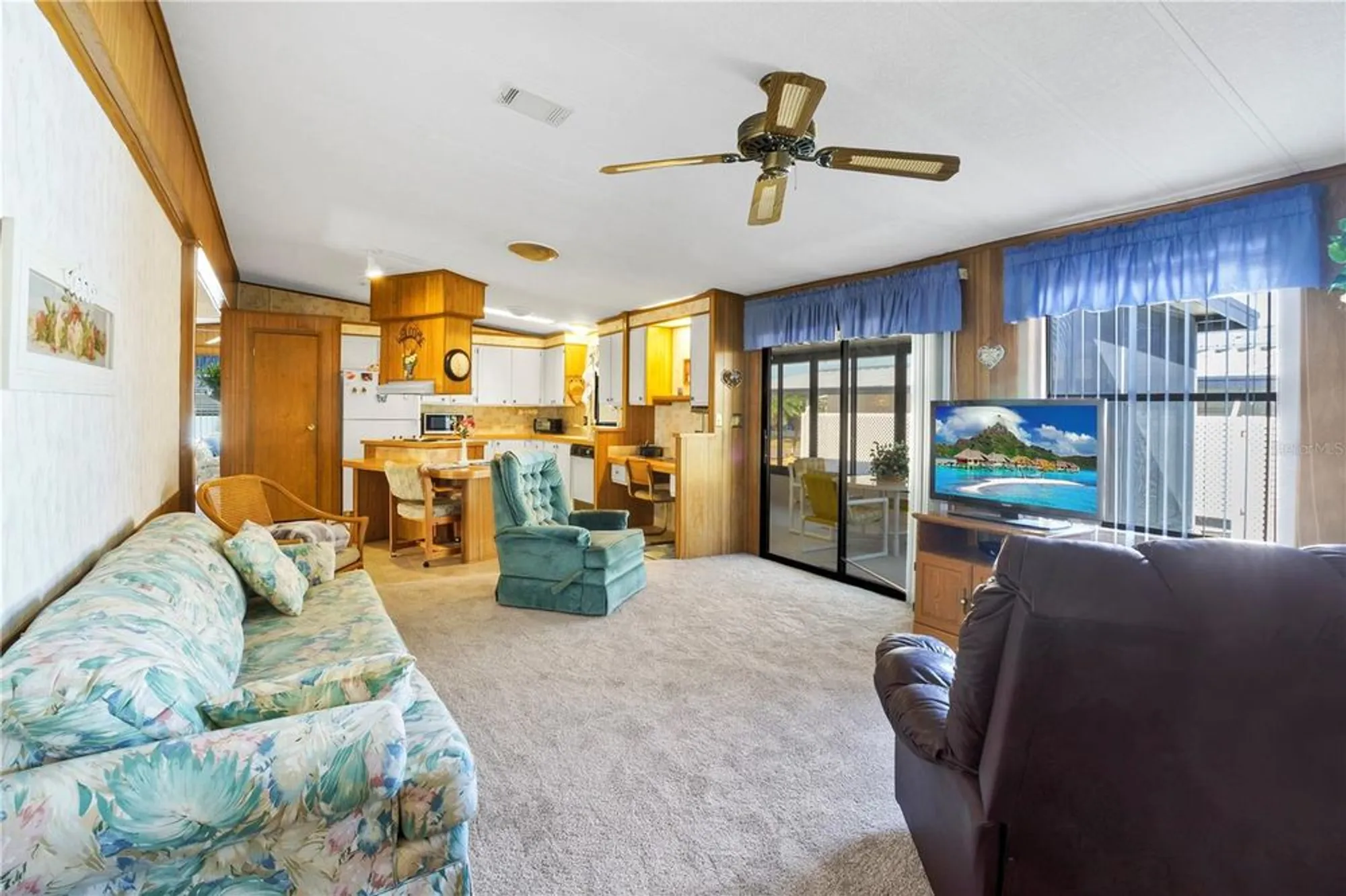 Property Slideshow image 13 of 44 | 4969 foxwood lake dr, Lakeland, FL, 33810