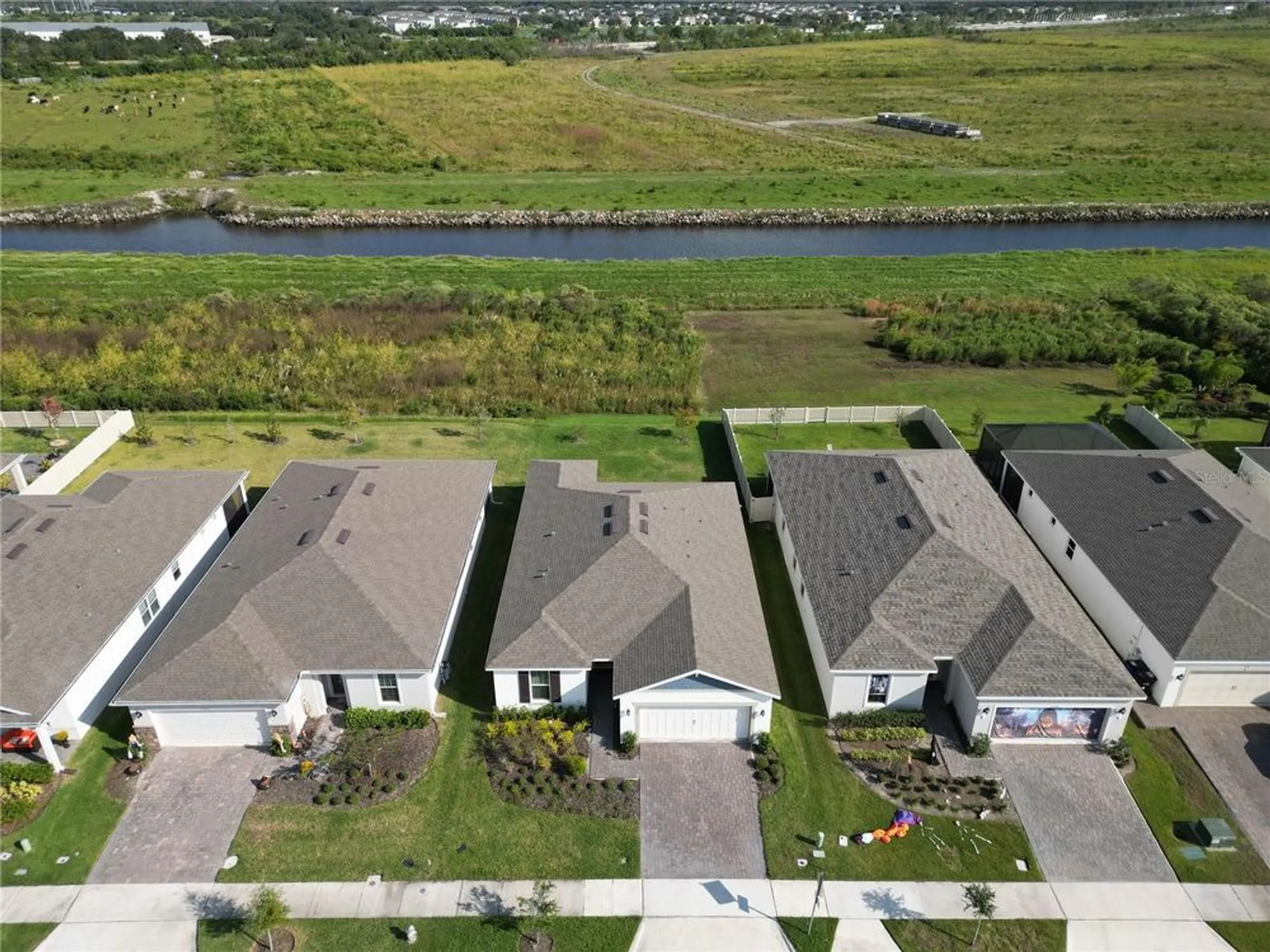 Property Slideshow image 36 of 42 | 1973 spring shower cir, Kissimmee, FL, 34744