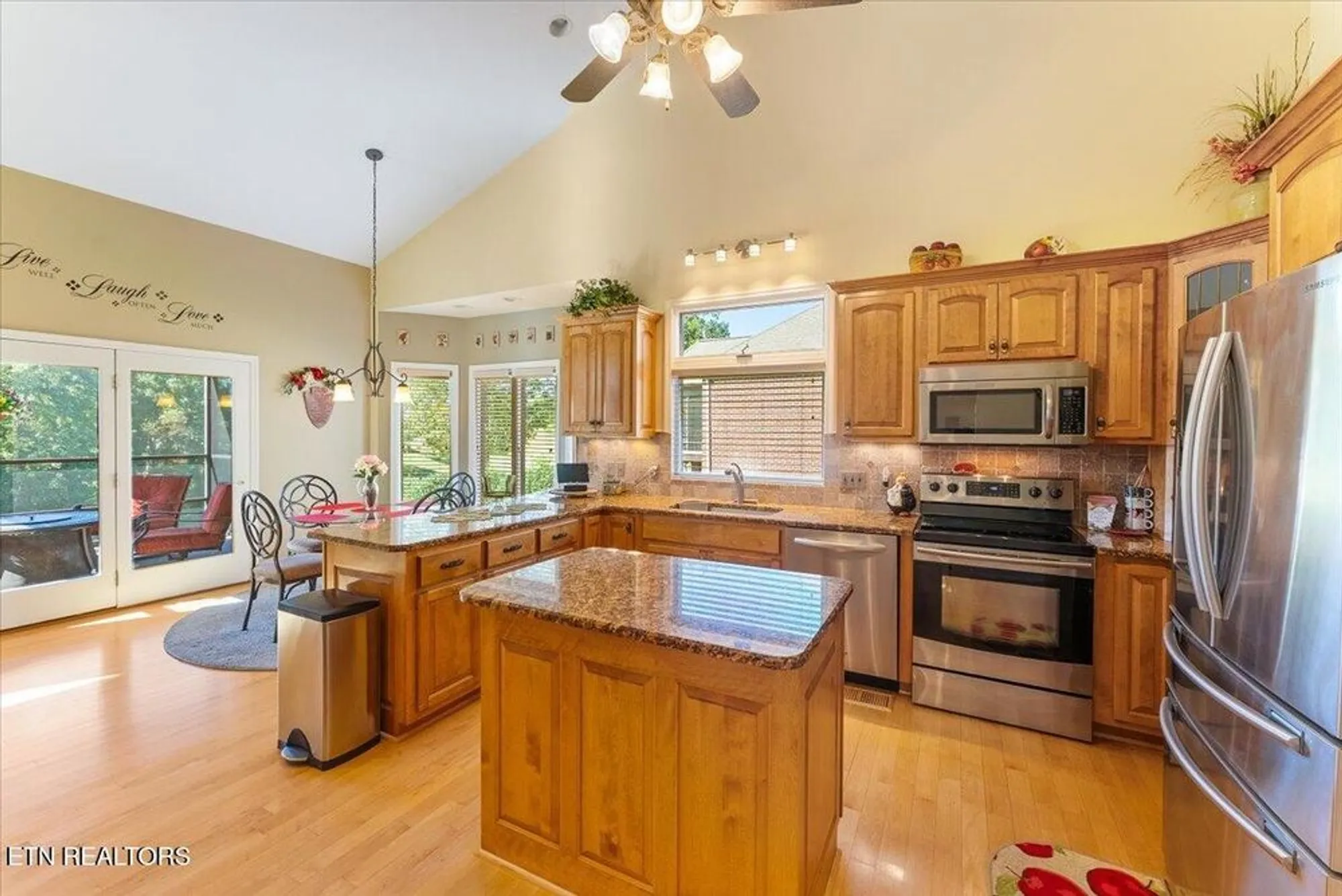 Property Slideshow image 30 of 55 | 108 wewoka way, Loudon, TN, 37774