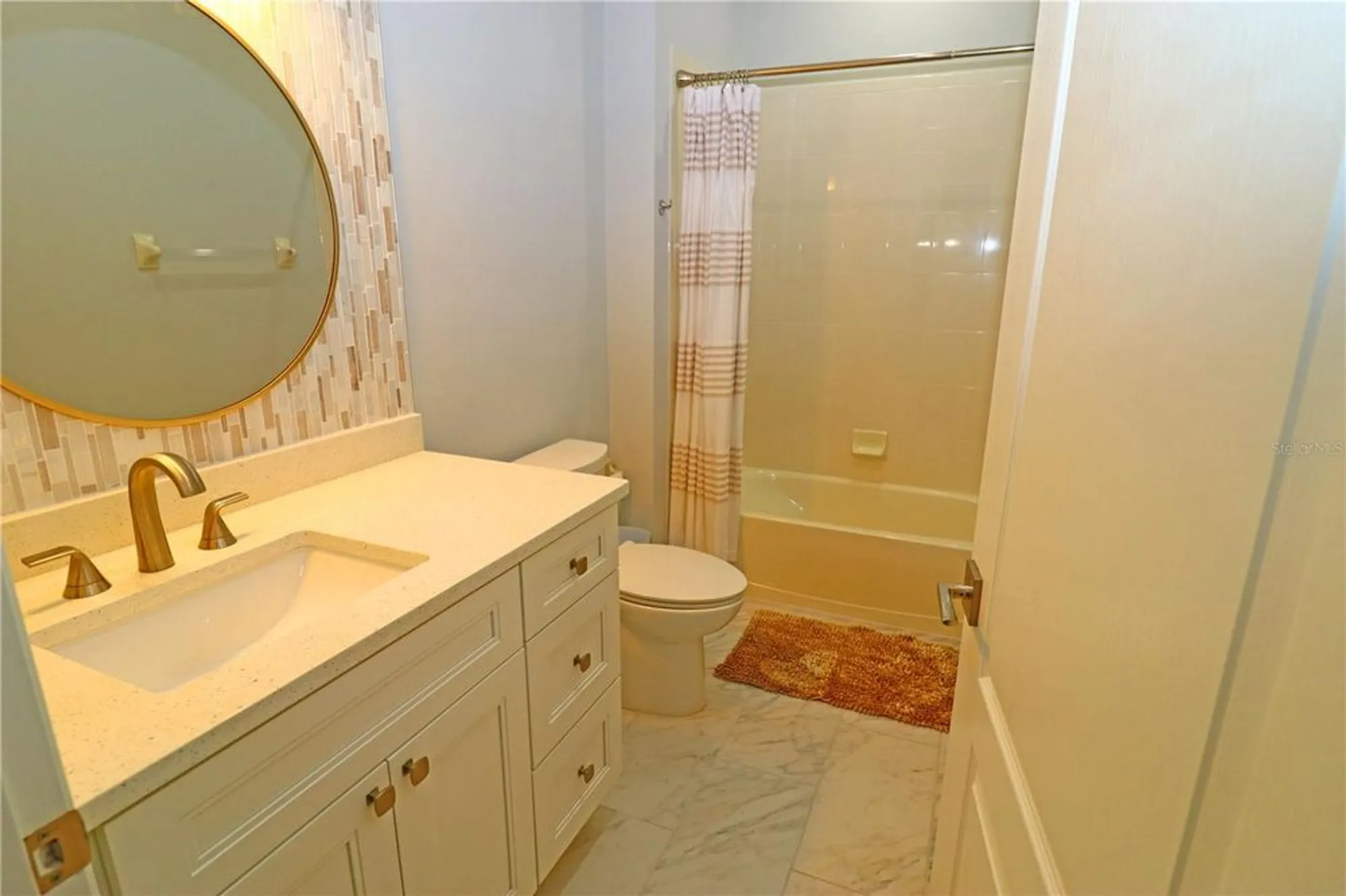 Property Slideshow image 14 of 28 | 5107 whispering oaks dr, North Port, FL, 34287