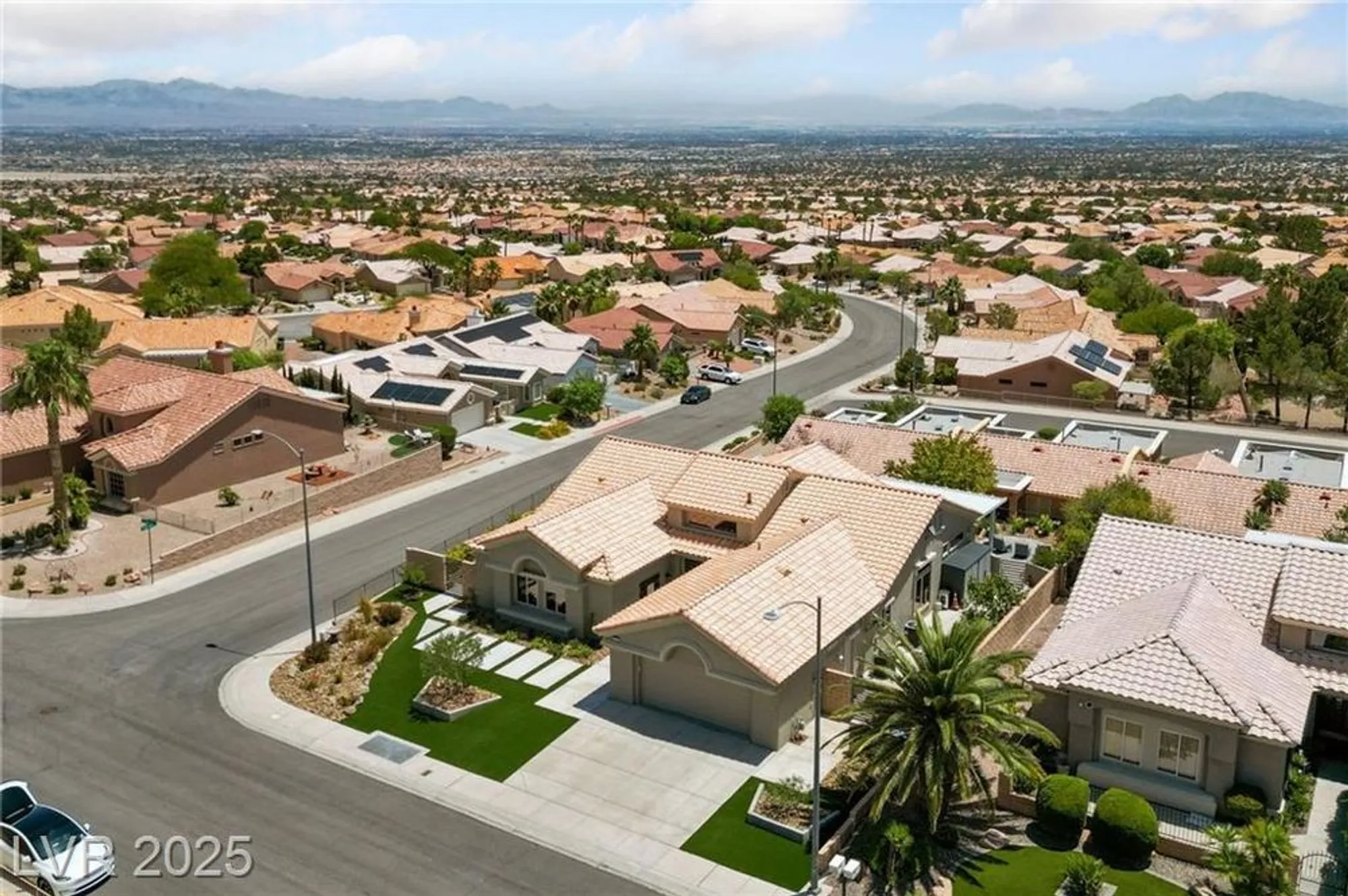 Property Slideshow image 64 of 69 | 2616 faiss dr, Las Vegas, NV, 89134