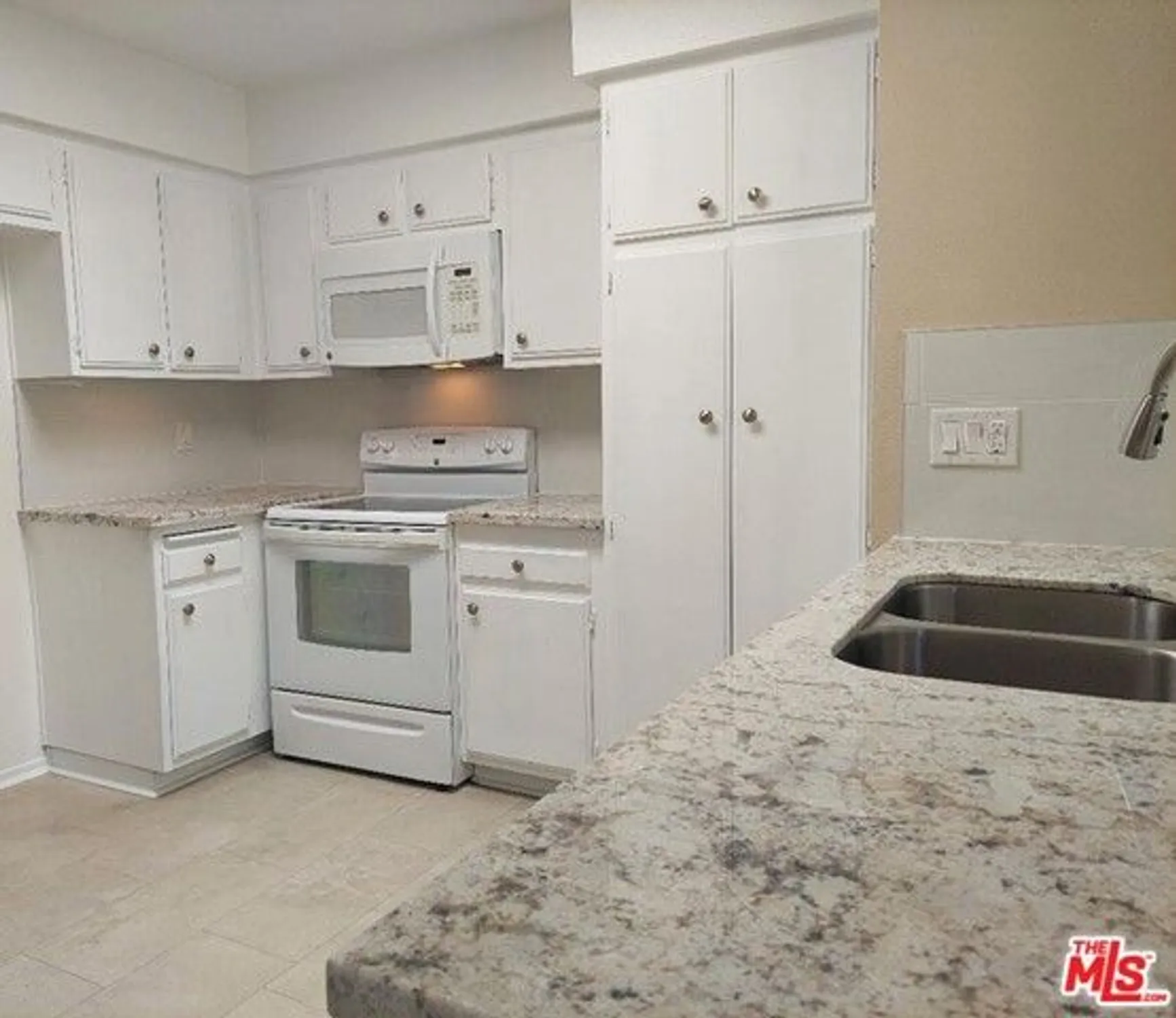 Property Slideshow image 2 of 17 | 3501 pear blossom ave, Oceanside, CA, 92057
