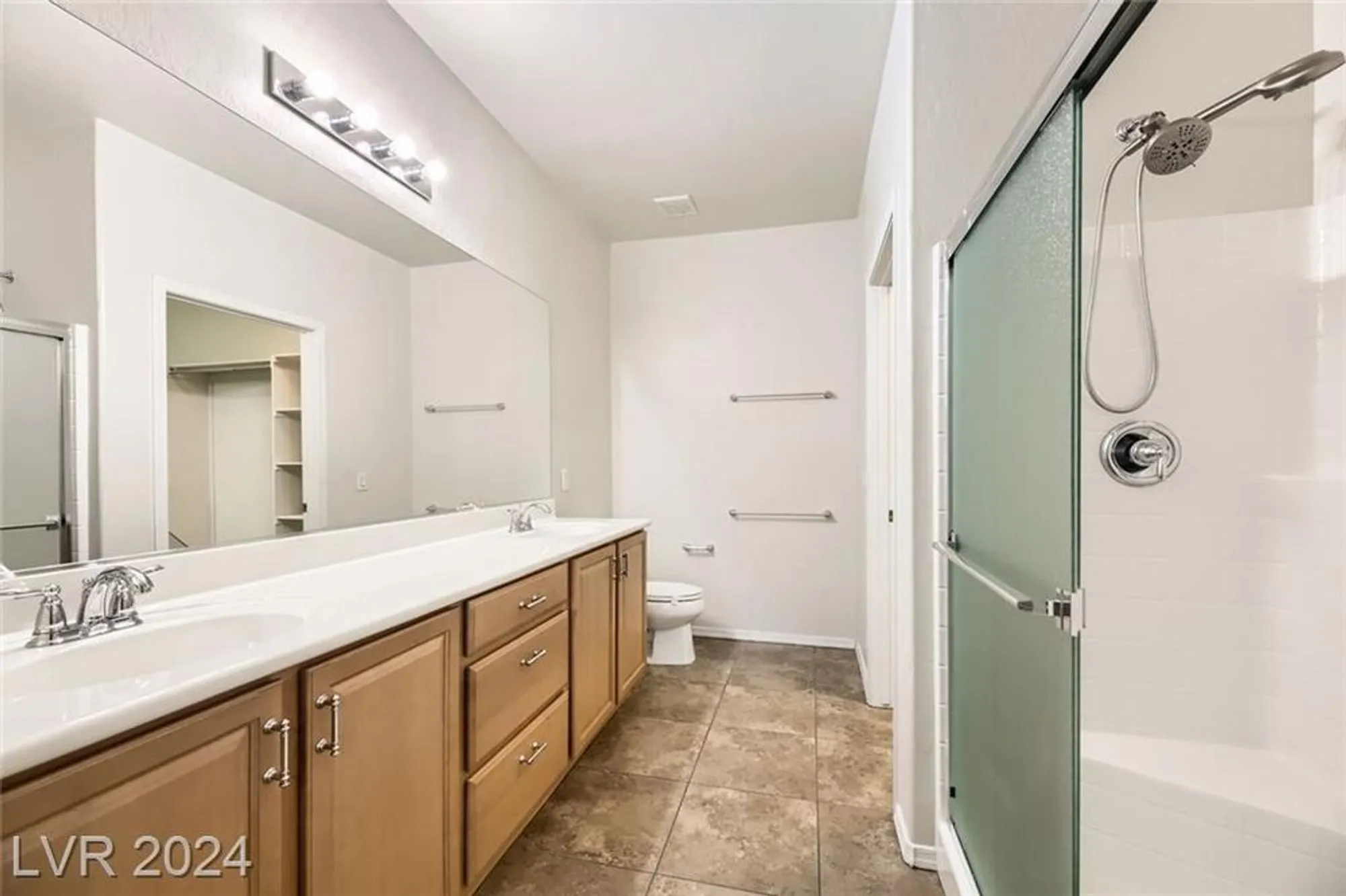 Property Slideshow image 15 of 32 | 3306 american mustang ct, Las Vegas, NV, 89122