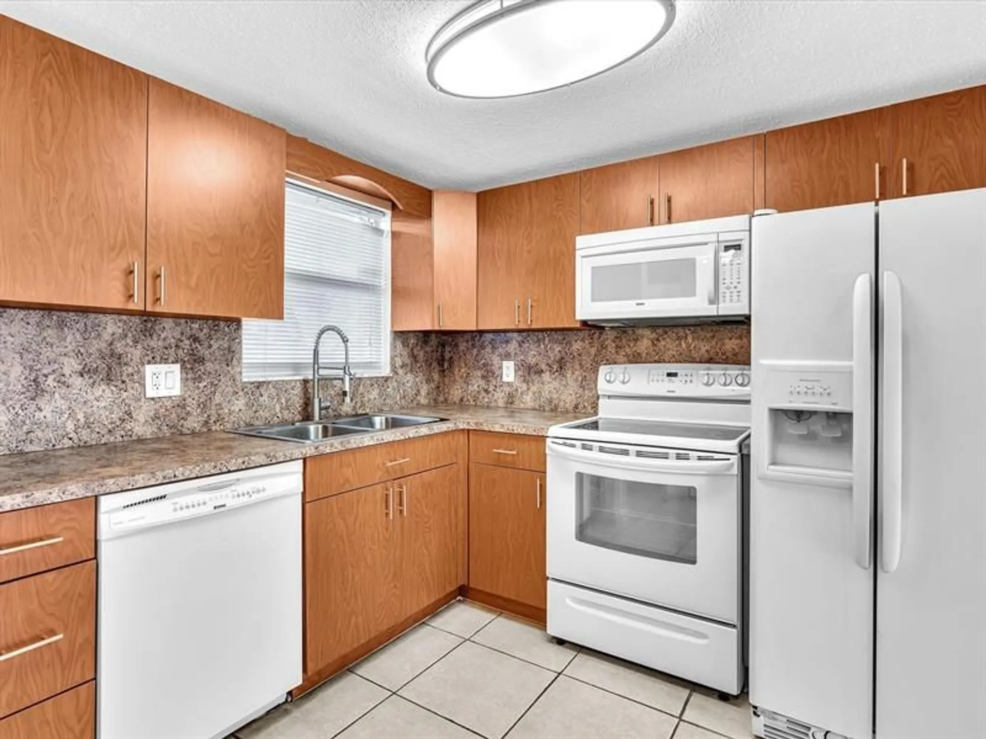 Property Slideshow image 17 of 58 | 6650 royal palm blvd 206c, Margate, FL, 33063