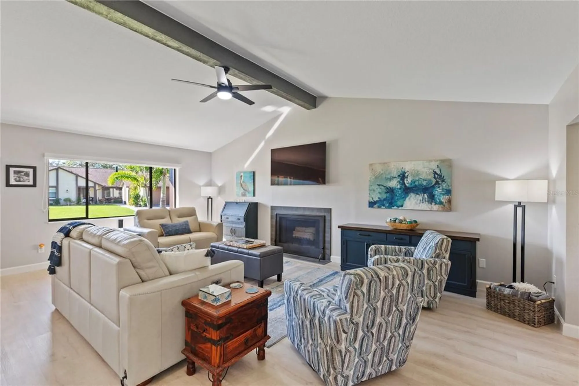 Property Slideshow image 16 of 54 | 2216 sequoia dr, Clearwater, FL, 33763