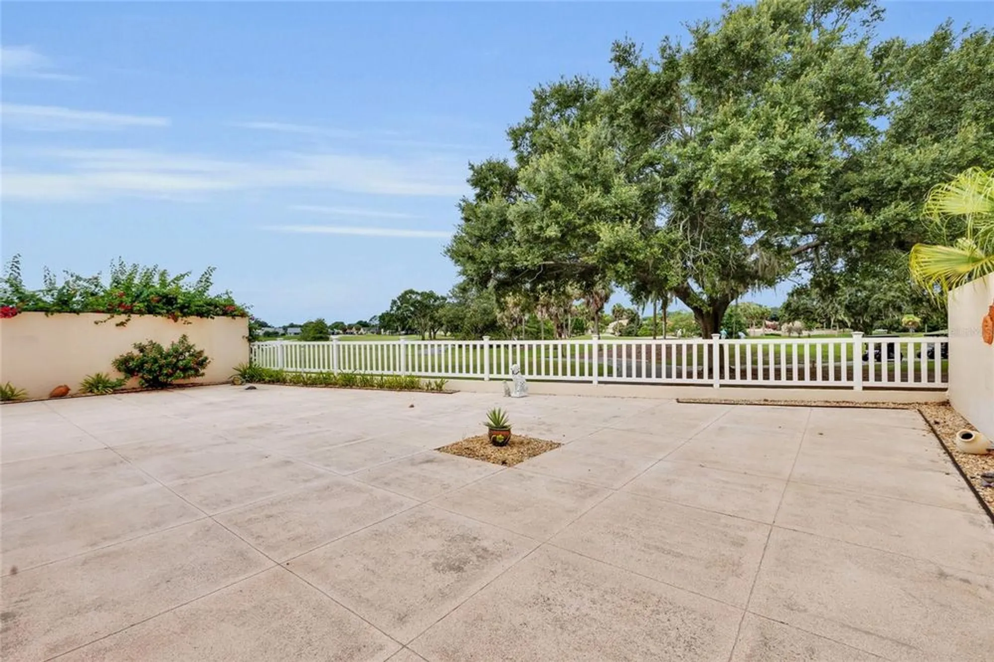 Property Slideshow image 21 of 45 | 916 medira dr, Lady Lake, FL, 32159