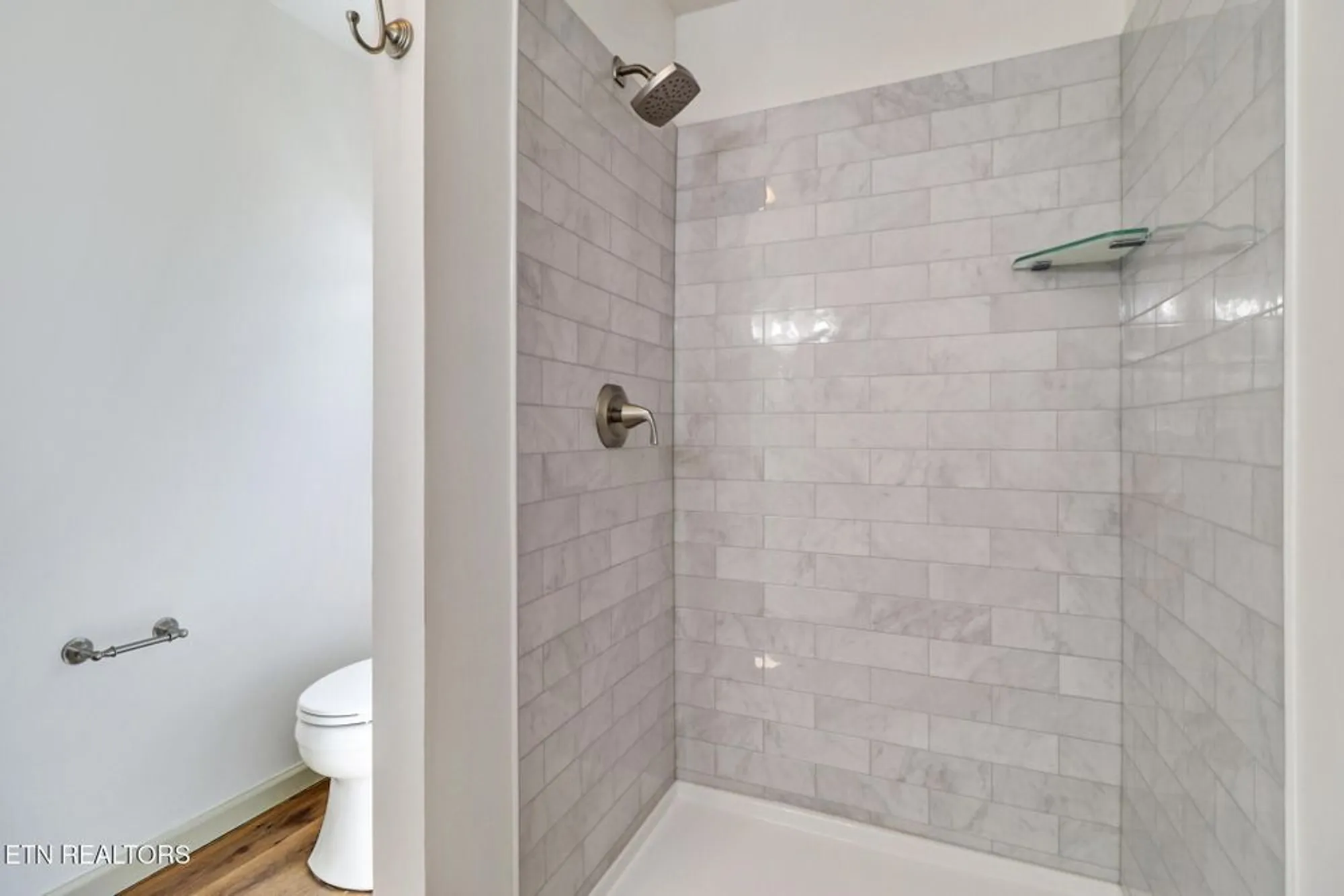 Property Slideshow image 32 of 55 | 11 kingsboro ln, Crossville, TN, 38558