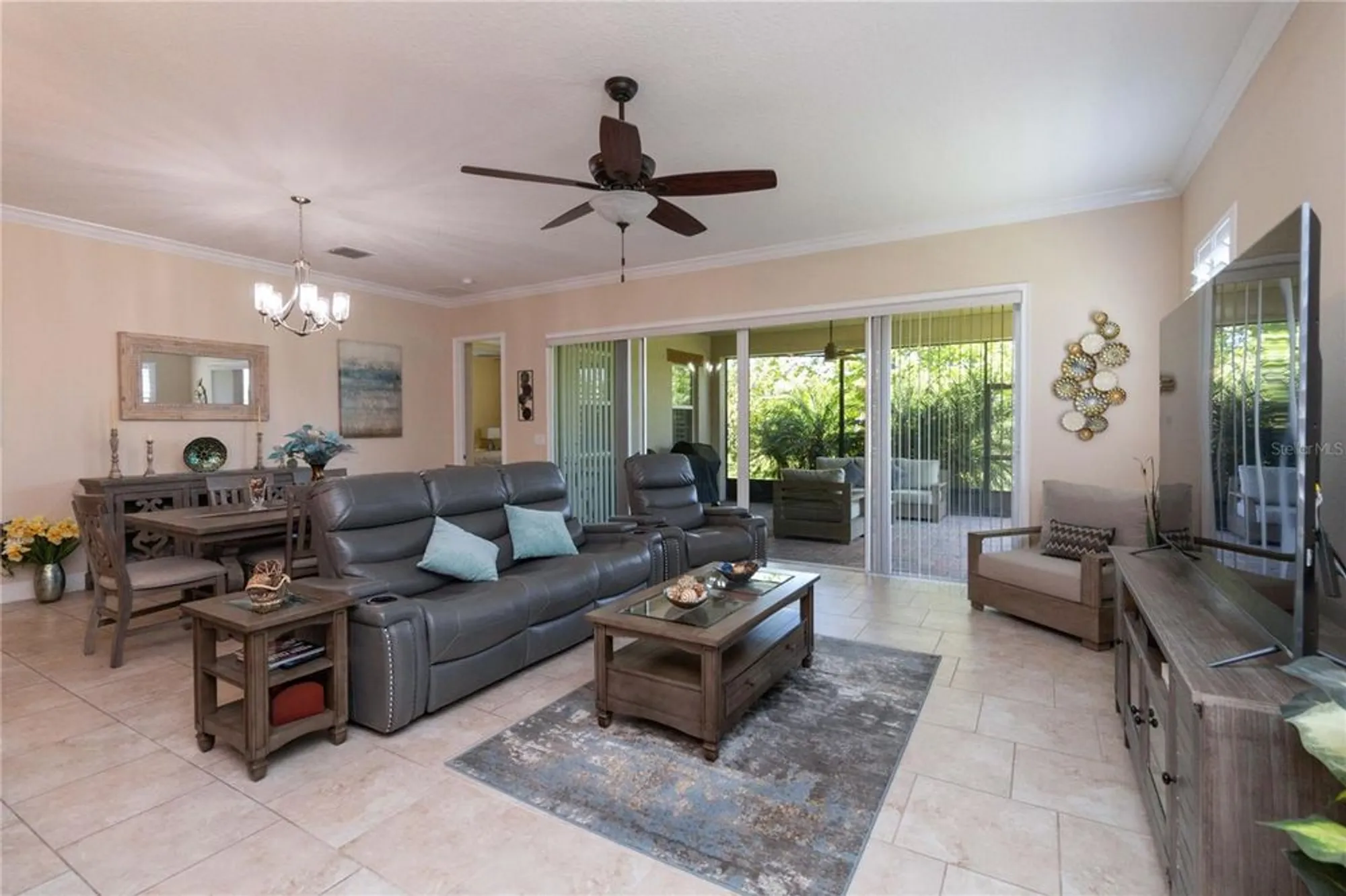Property Slideshow image 13 of 50 | 4921 catalpa dr, Saint Cloud, FL, 34772