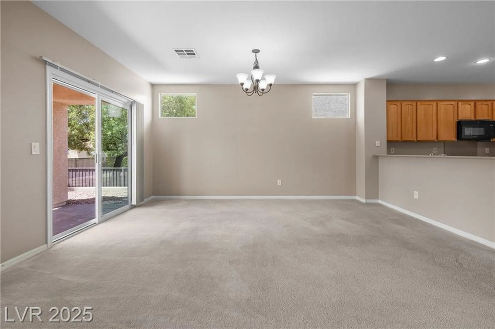 Property Slideshow image 10 of 37 | 2131 waterton rivers dr, Henderson, NV, 89044