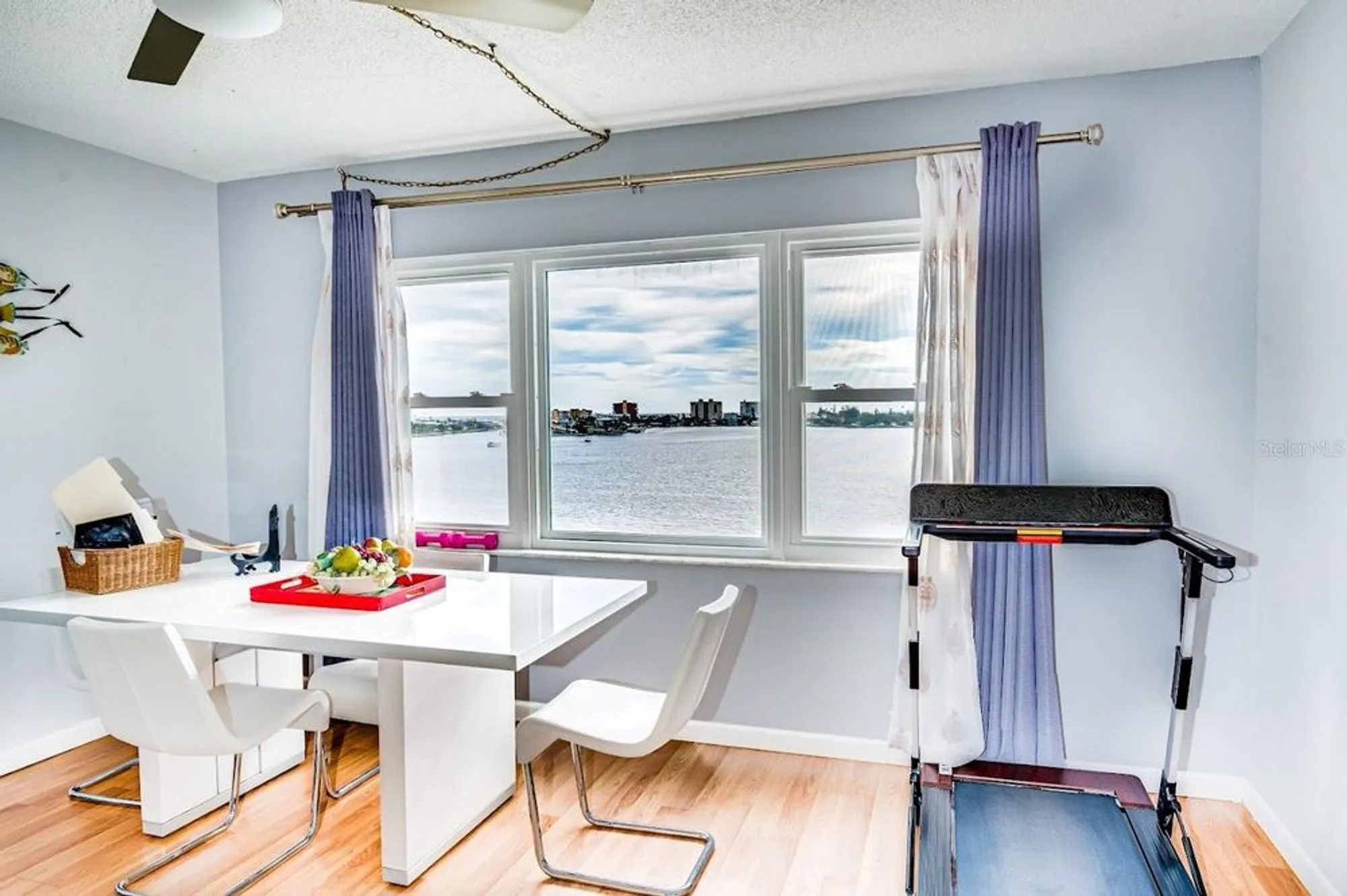 Property Slideshow image 5 of 23 | 4750 cove cir apt 706, Saint Petersburg, FL, 33708