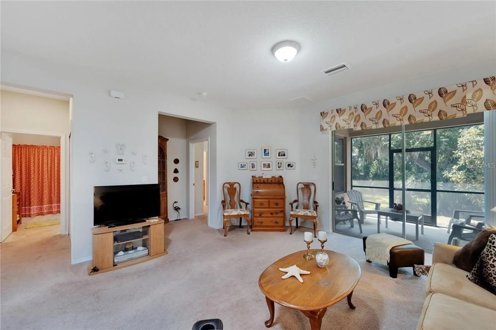 Property Slideshow image 15 of 35 | 428 seneca falls dr, Apollo Beach, FL, 33572