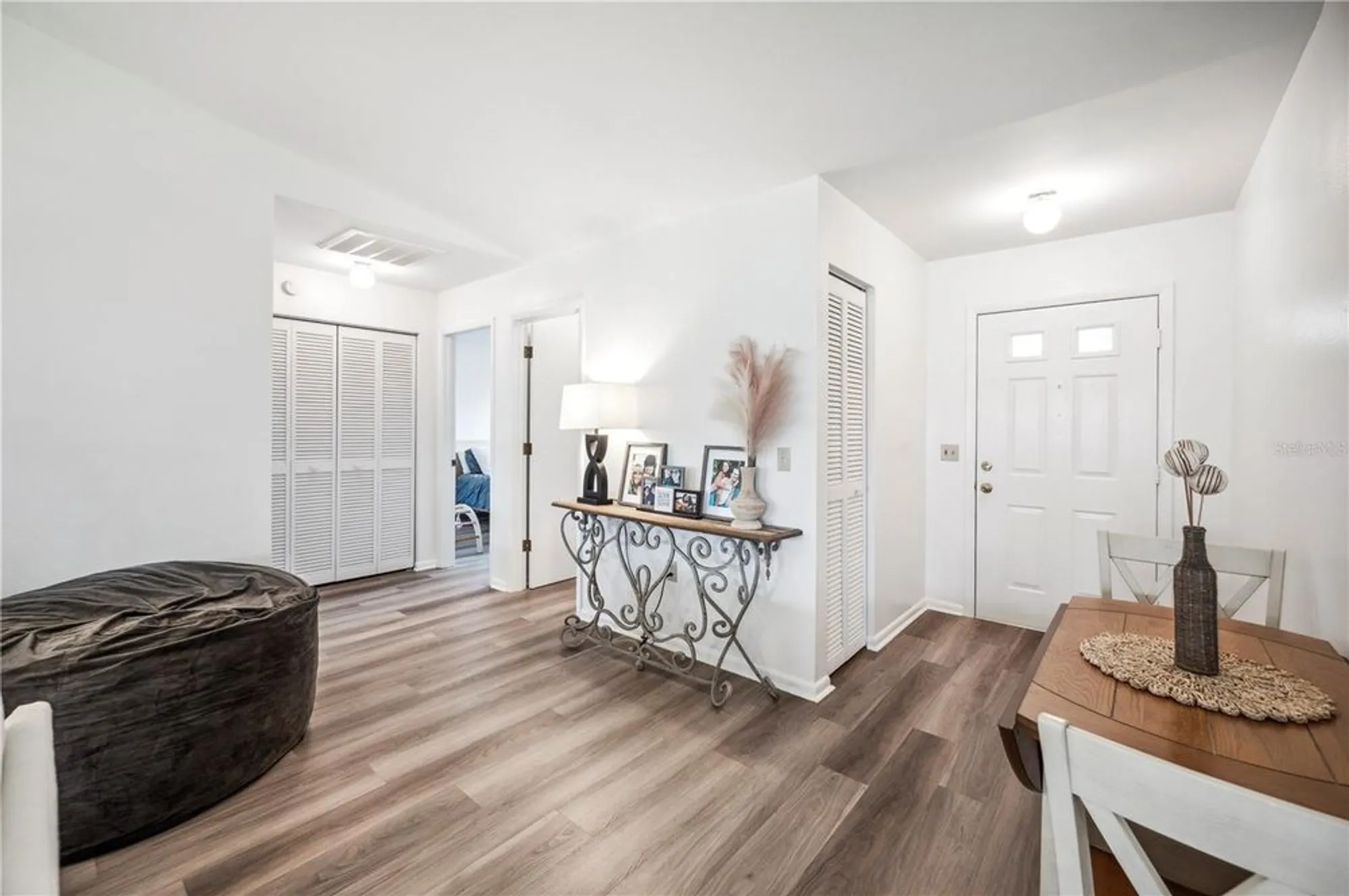 Property Slideshow image 6 of 37 | 1608 colonnades cir, Lakeland, FL, 33811