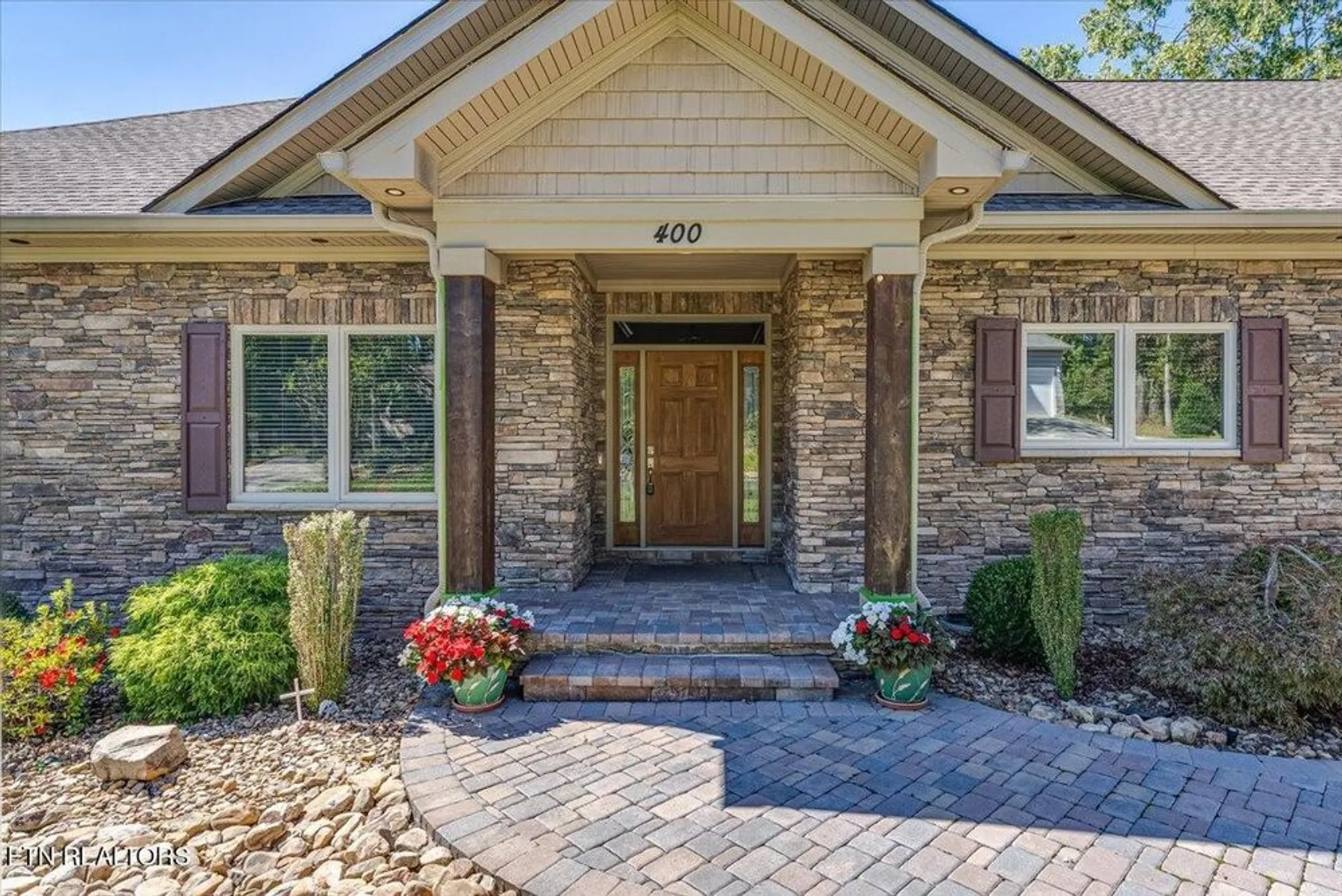 Property Slideshow image 4 of 54 | 400 tanasi way, Loudon, TN, 37774