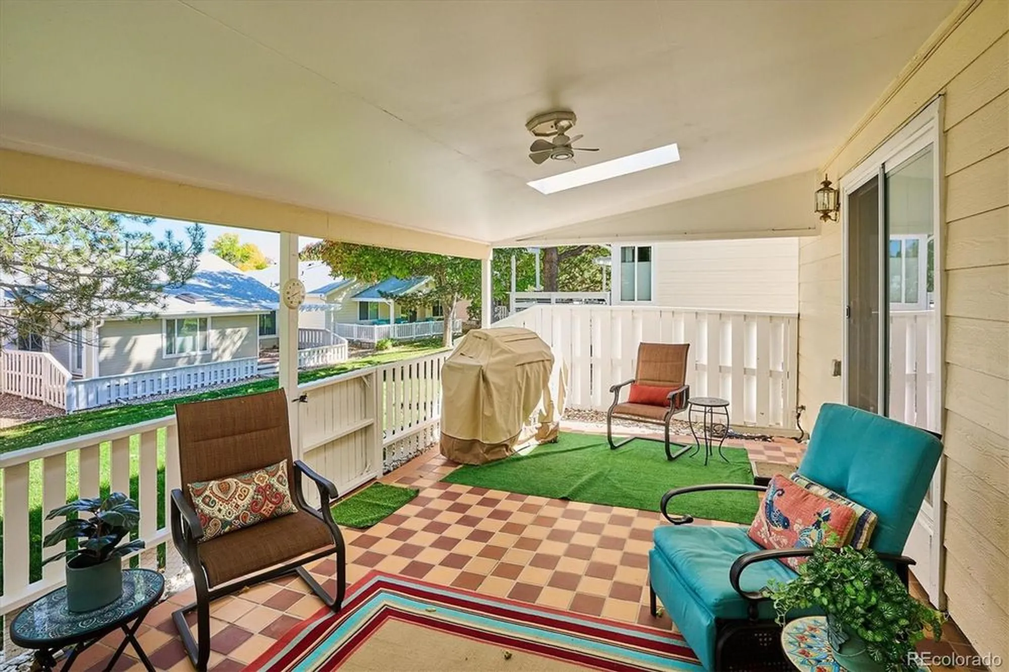 Property Slideshow image 4 of 10 | 7 dunbarton ct, Highlands Ranch, CO, 80130