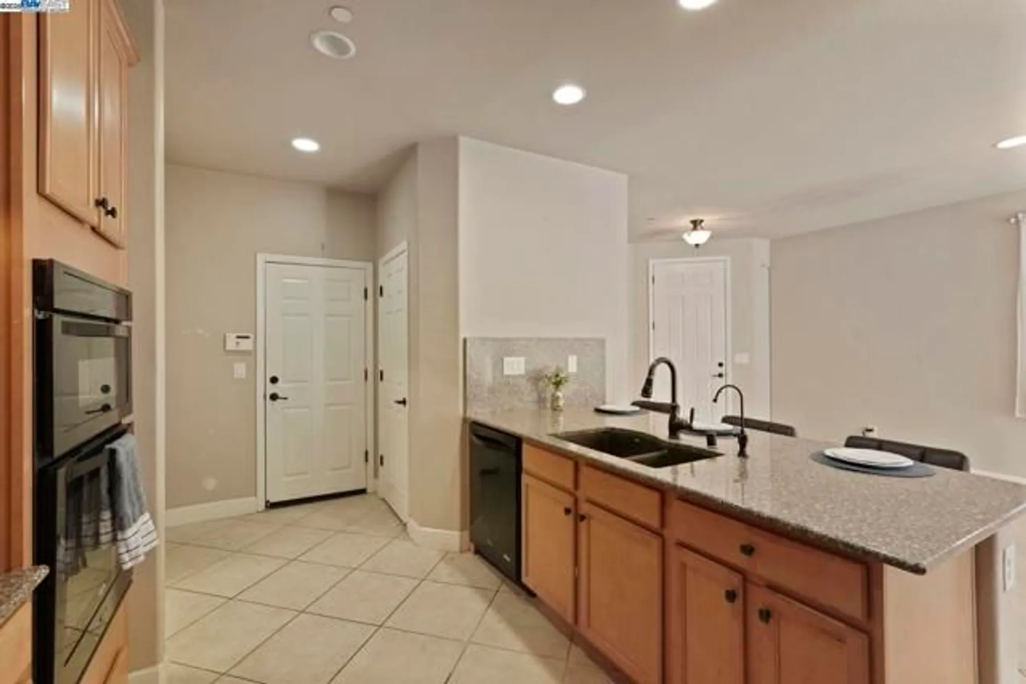 Property Slideshow image 14 of 54 | 2961 clear point way, Manteca, CA, 95336