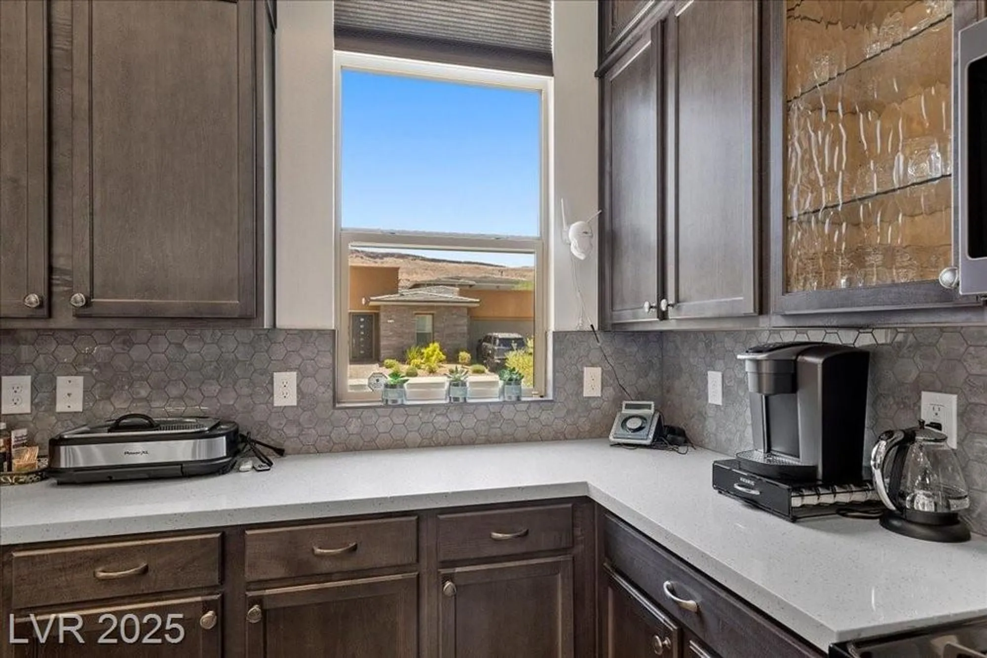 Property Slideshow image 21 of 77 | 6722 desert crimson st, Las Vegas, NV, 89148