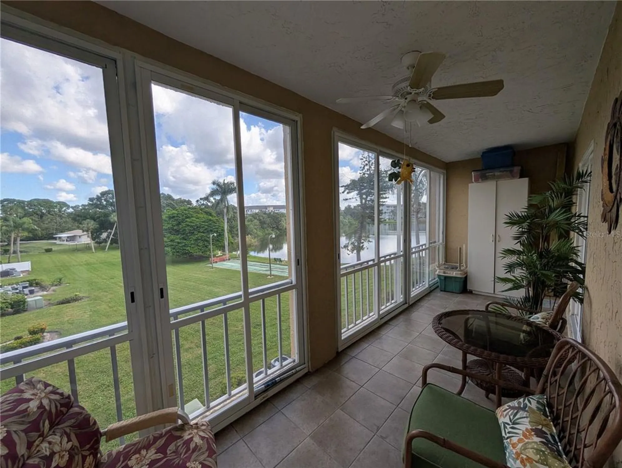 Property Slideshow image 31 of 36 | 3589 lake bayshore dr # j-303, Bradenton, FL, 34205