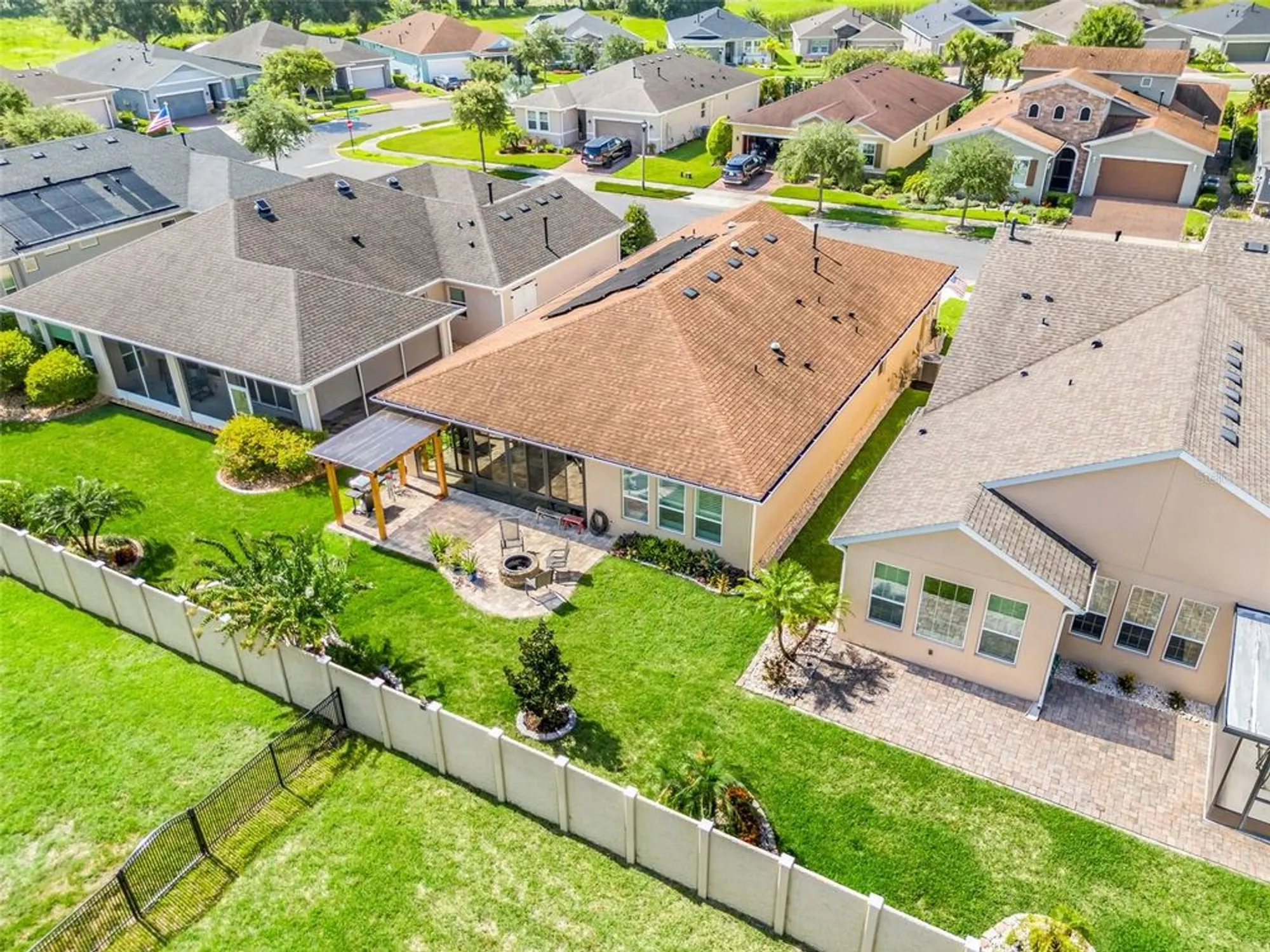 Property Slideshow image 38 of 52 | 815 hidden moss dr, Groveland, FL, 34736