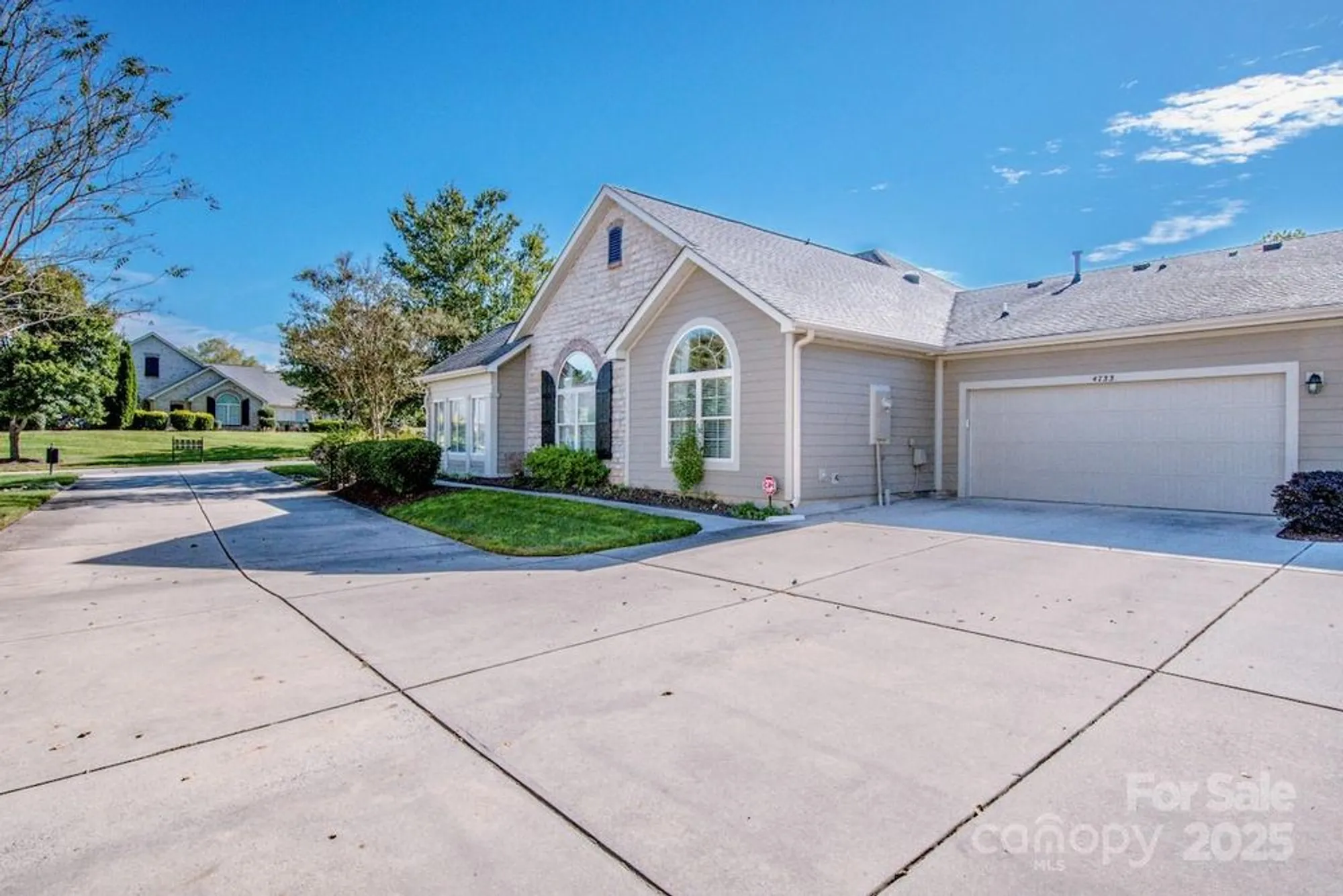 Property Slideshow image 4 of 25 | 4733 polo gate blvd, Charlotte, NC, 28216