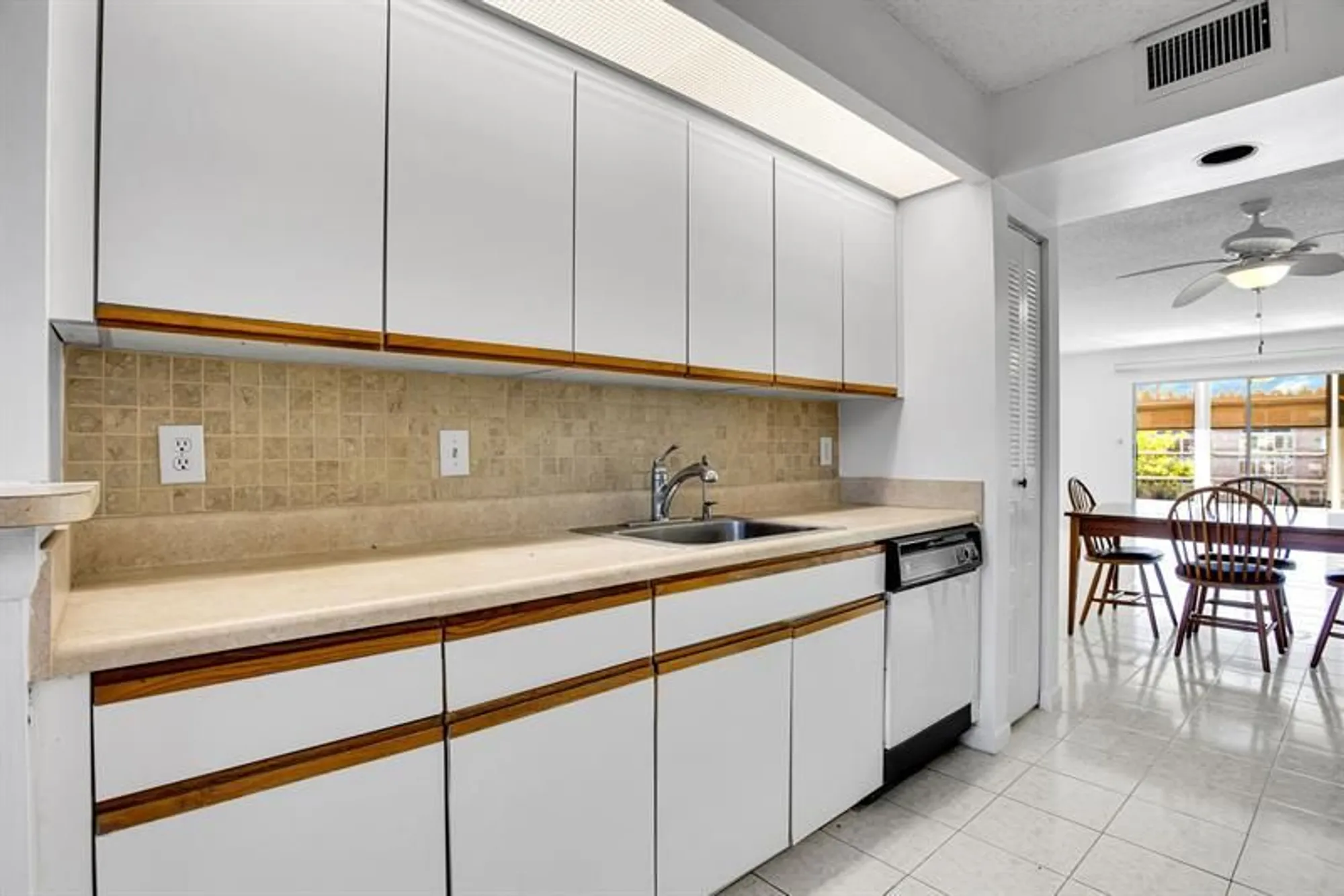 Property Slideshow image 7 of 35 | 1801 eleuthera pt g3, Coconut Creek, FL, 33066