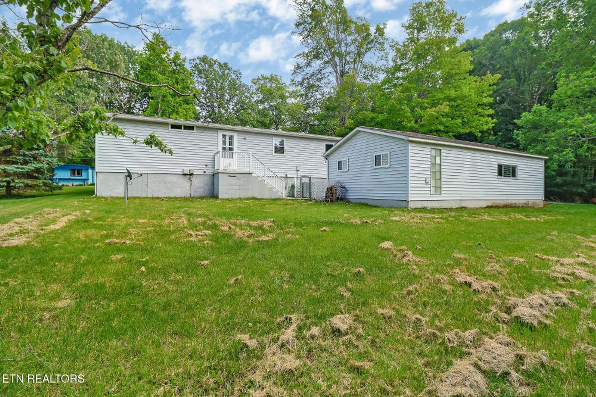 Property Slideshow image 24 of 28 | 20 robin hood ln, Crossville, TN, 38558