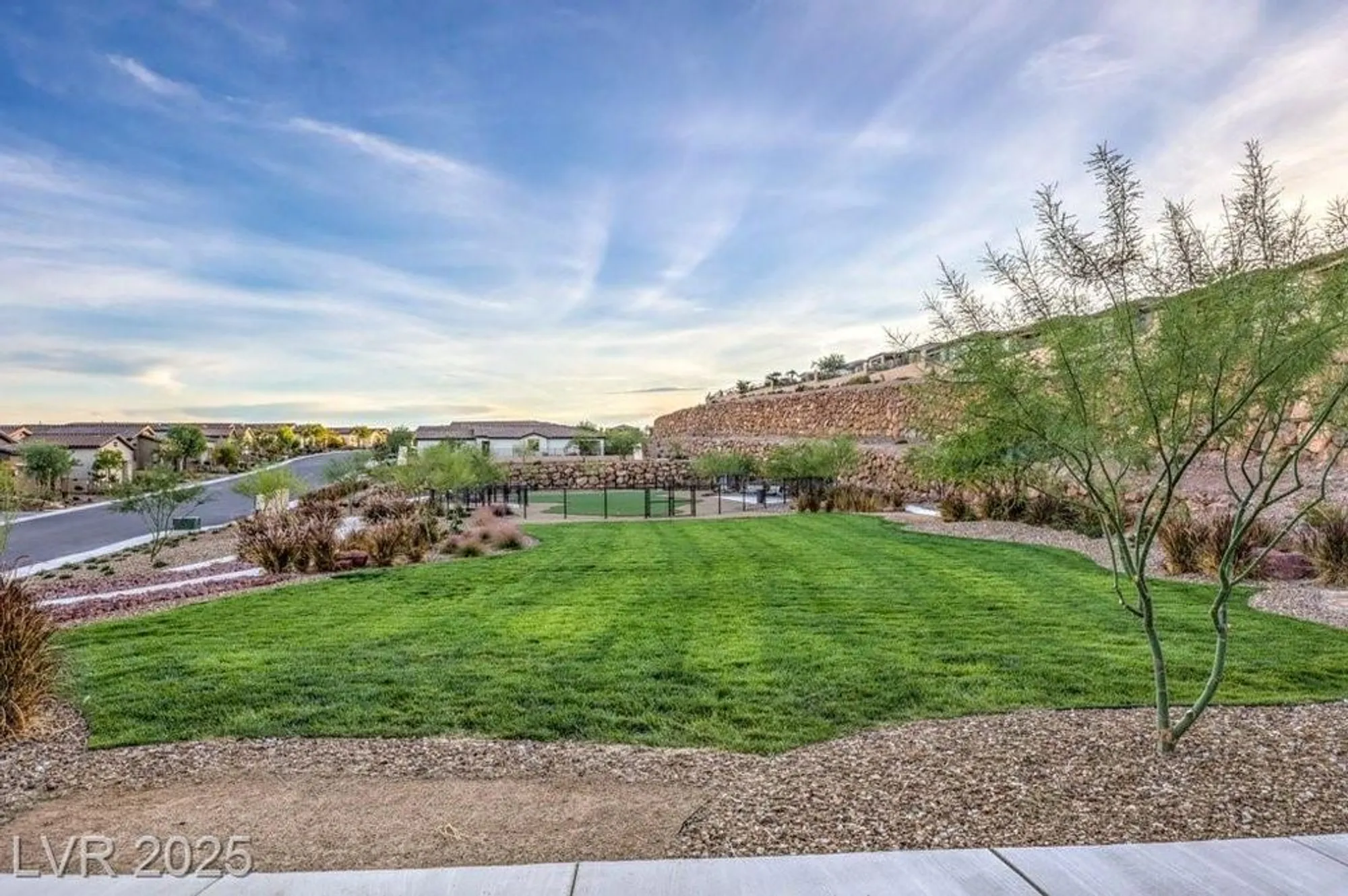 Property Slideshow image 45 of 48 | 70 lake bluff ct, Henderson, NV, 89011