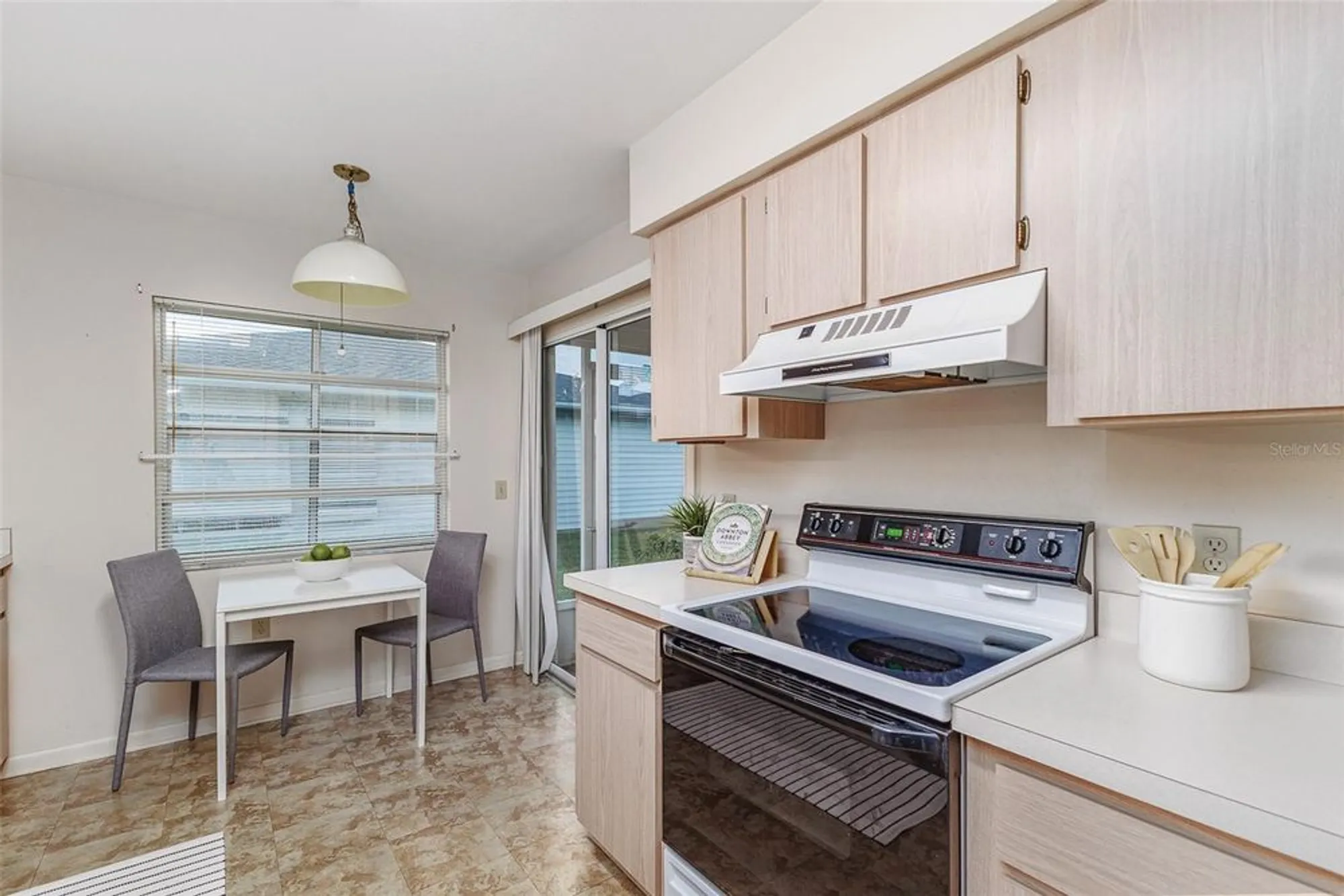 Property Slideshow image 14 of 40 | 4926 pleasant hollow trl, Lakeland, FL, 33811