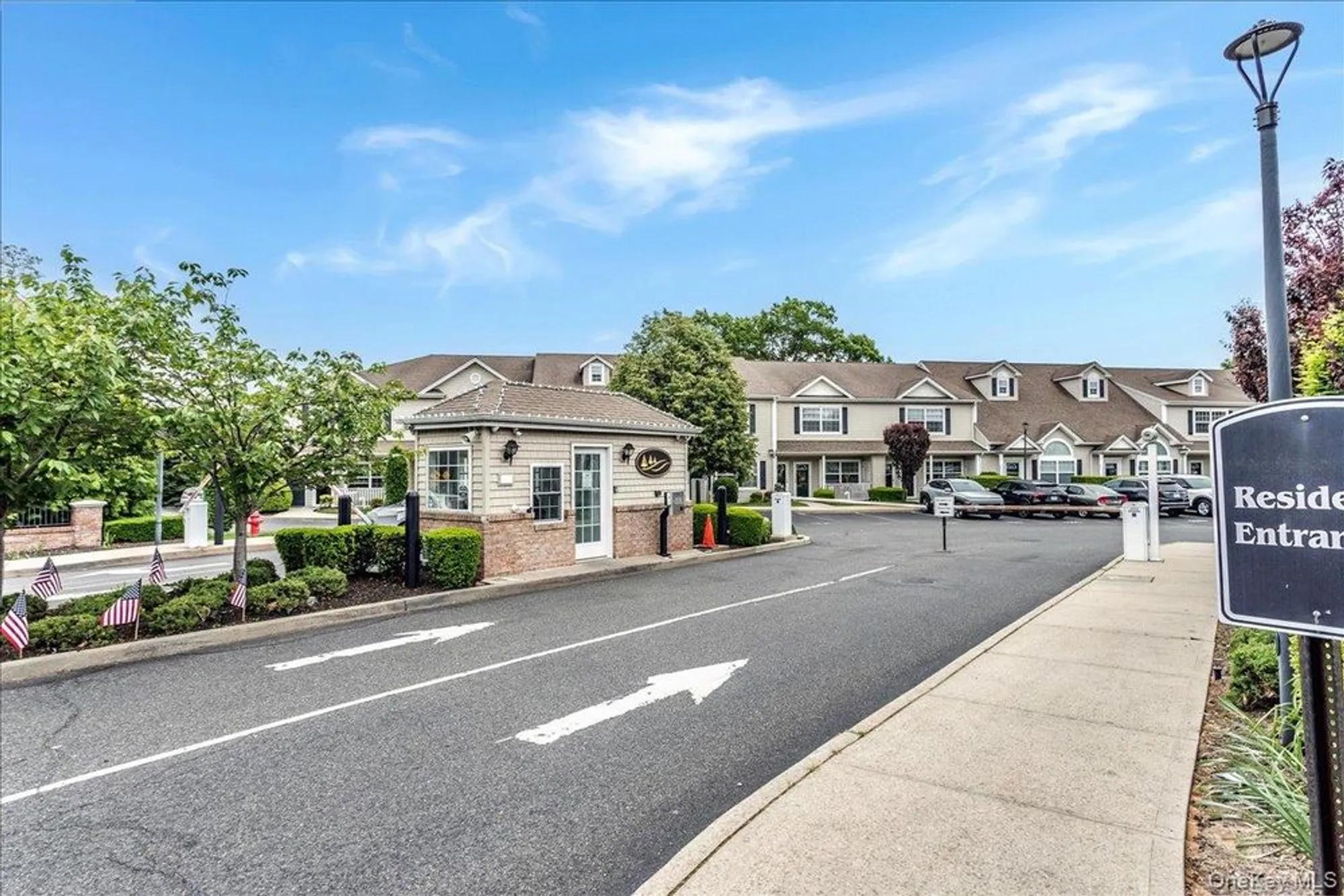 Property Slideshow image 19 of 20 | 802 willow ln uppr level, Valley Stream, NY, 11580