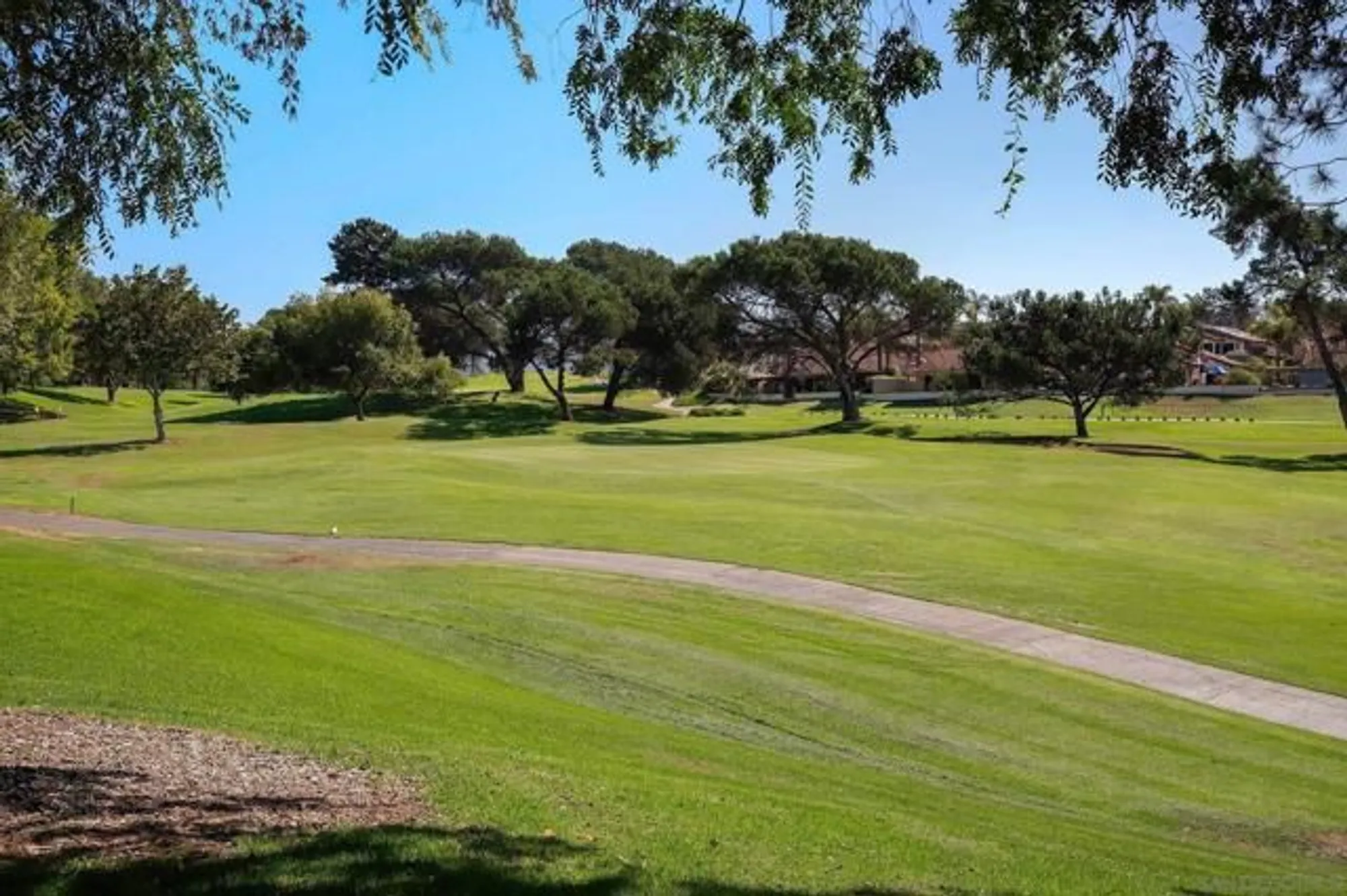 Property Slideshow image 4 of 18 | 12977 camino emparrado, San Diego, CA, 92128