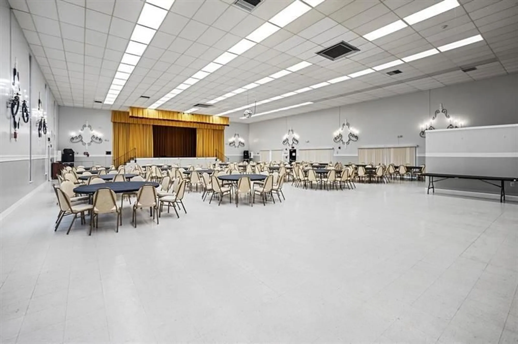 Property Slideshow image 24 of 32 | 4750 nw 22nd ct apt 208, Lauderhill, FL, 33313