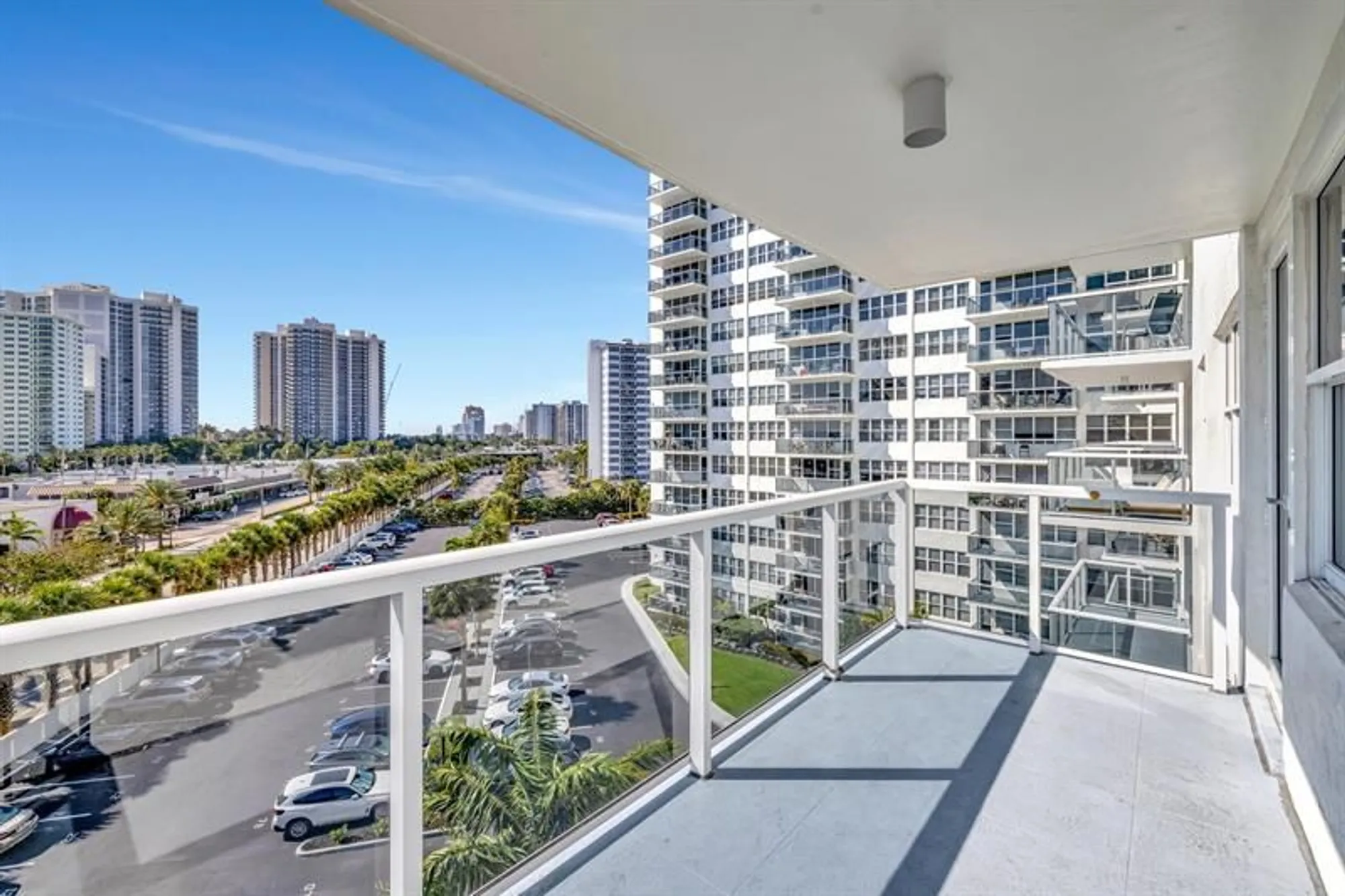 Property Slideshow image 11 of 47 | 3300 ne 36th st 609, Fort Lauderdale, FL, 33308