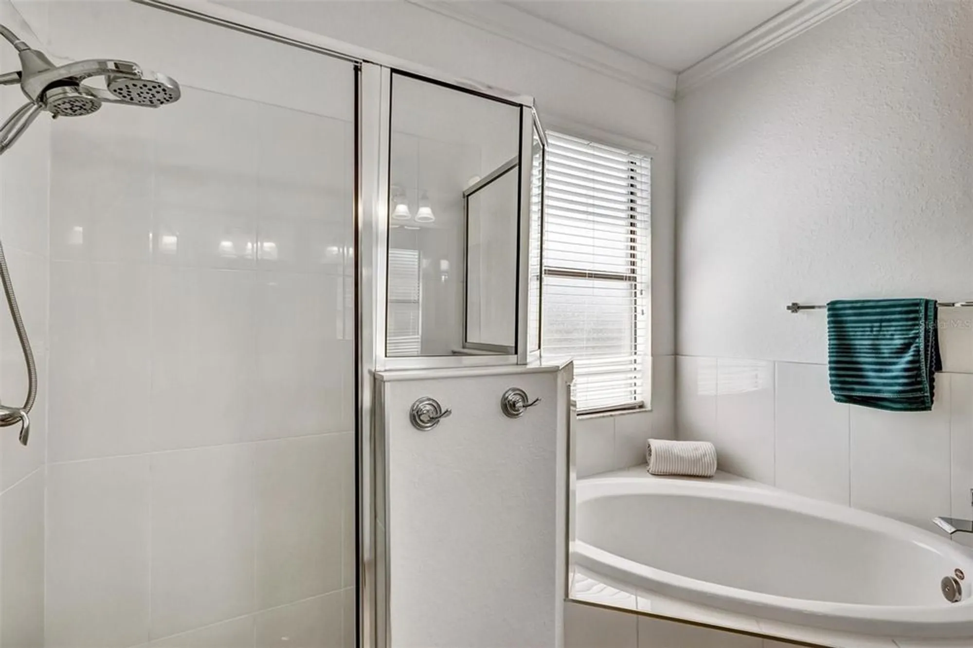 Property Slideshow image 13 of 29 | 6509 candlestick dr, Bradenton, FL, 34212