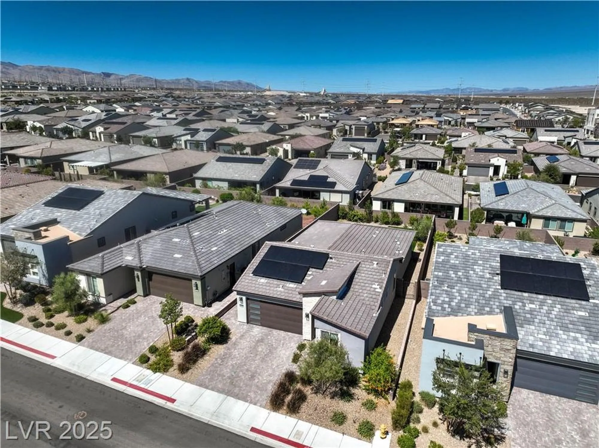 Property Slideshow image 46 of 52 | 9584 sard ln, Las Vegas, NV, 89143