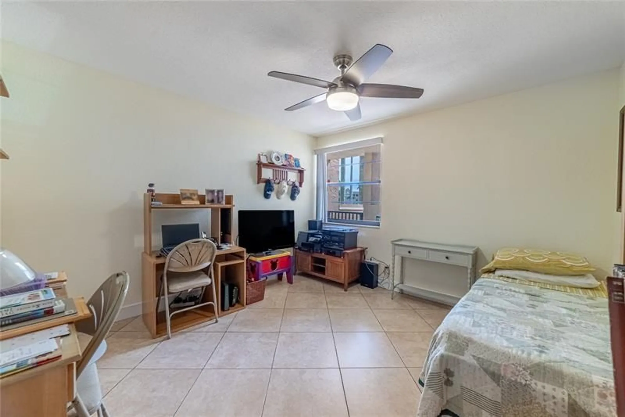 Property Slideshow image 13 of 50 | 7312 fairfax dr 102, Tamarac, FL, 33321