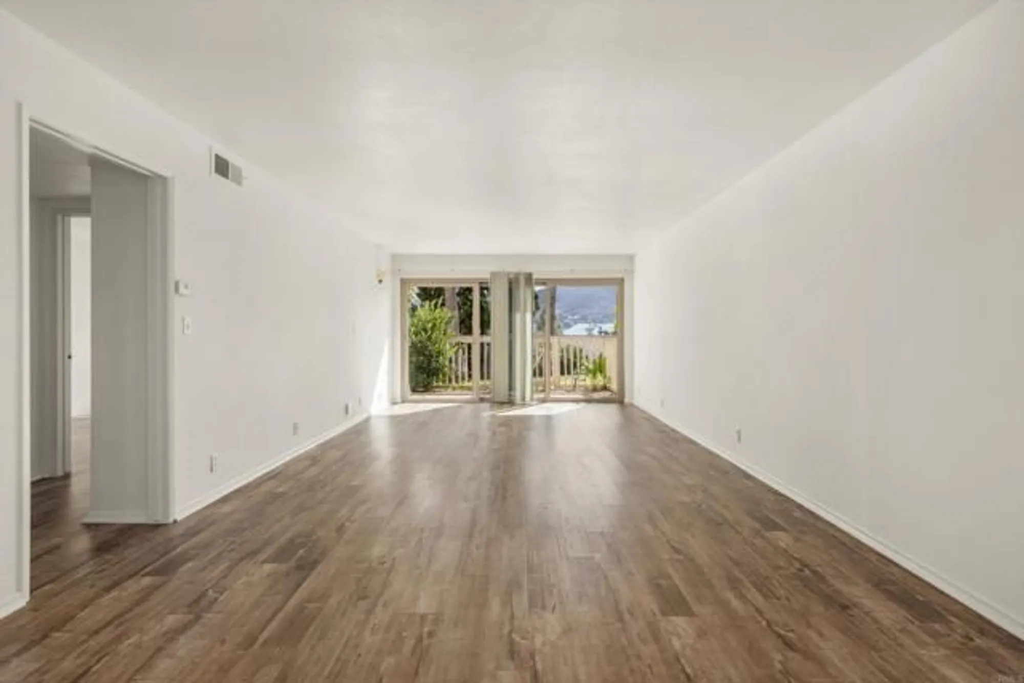 Property Slideshow image 9 of 51 | 1605 sonata ln, San Marcos, CA, 92078