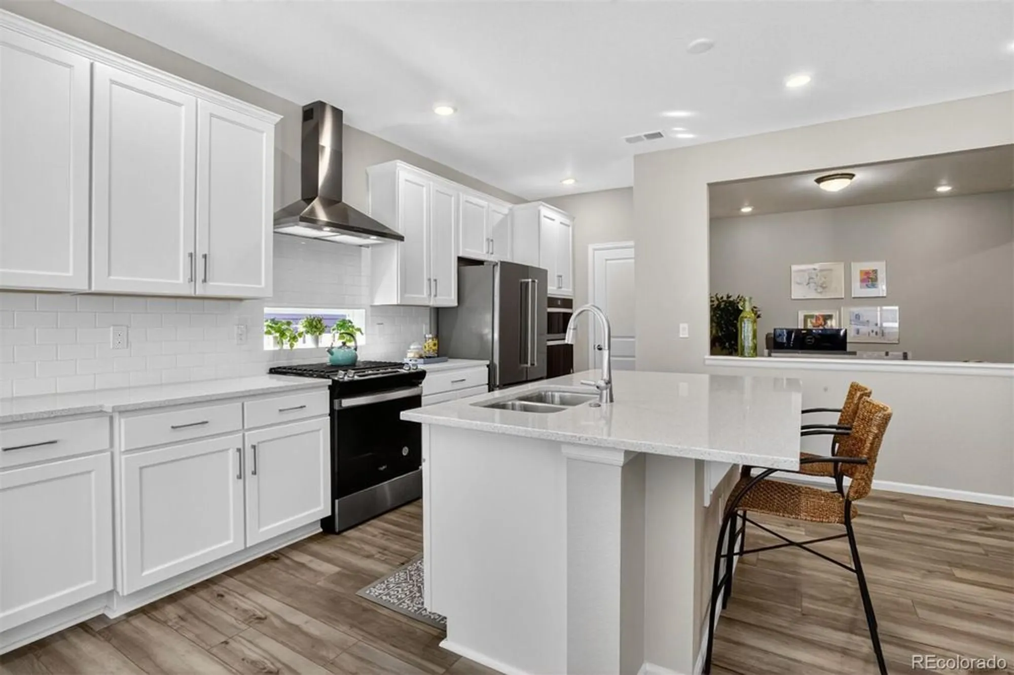 Property Slideshow image 4 of 35 | 5136 n quemoy ct, Aurora, CO, 80019