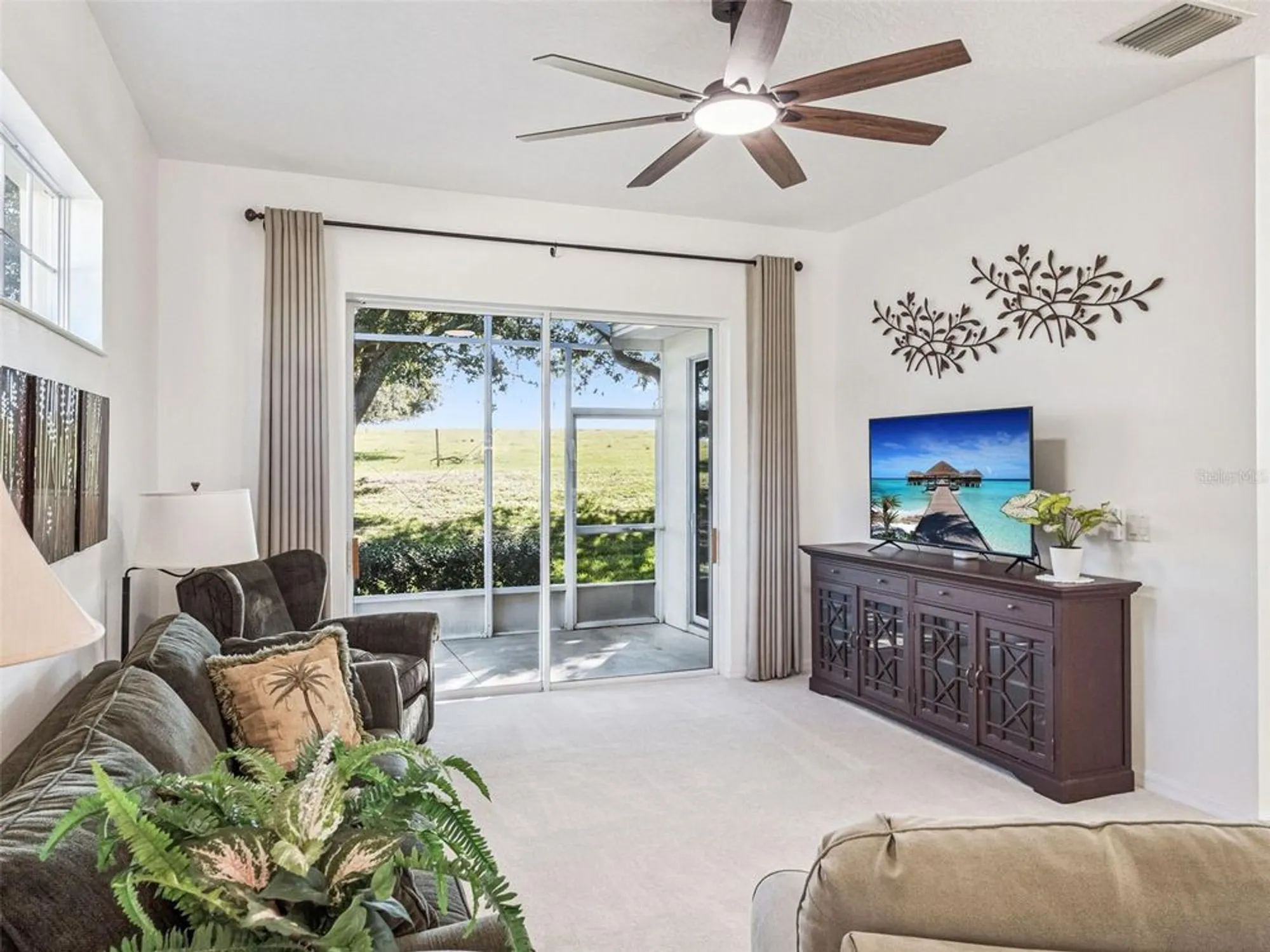 Property Slideshow image 5 of 54 | 20700 queen alexandra dr, Leesburg, FL, 34748