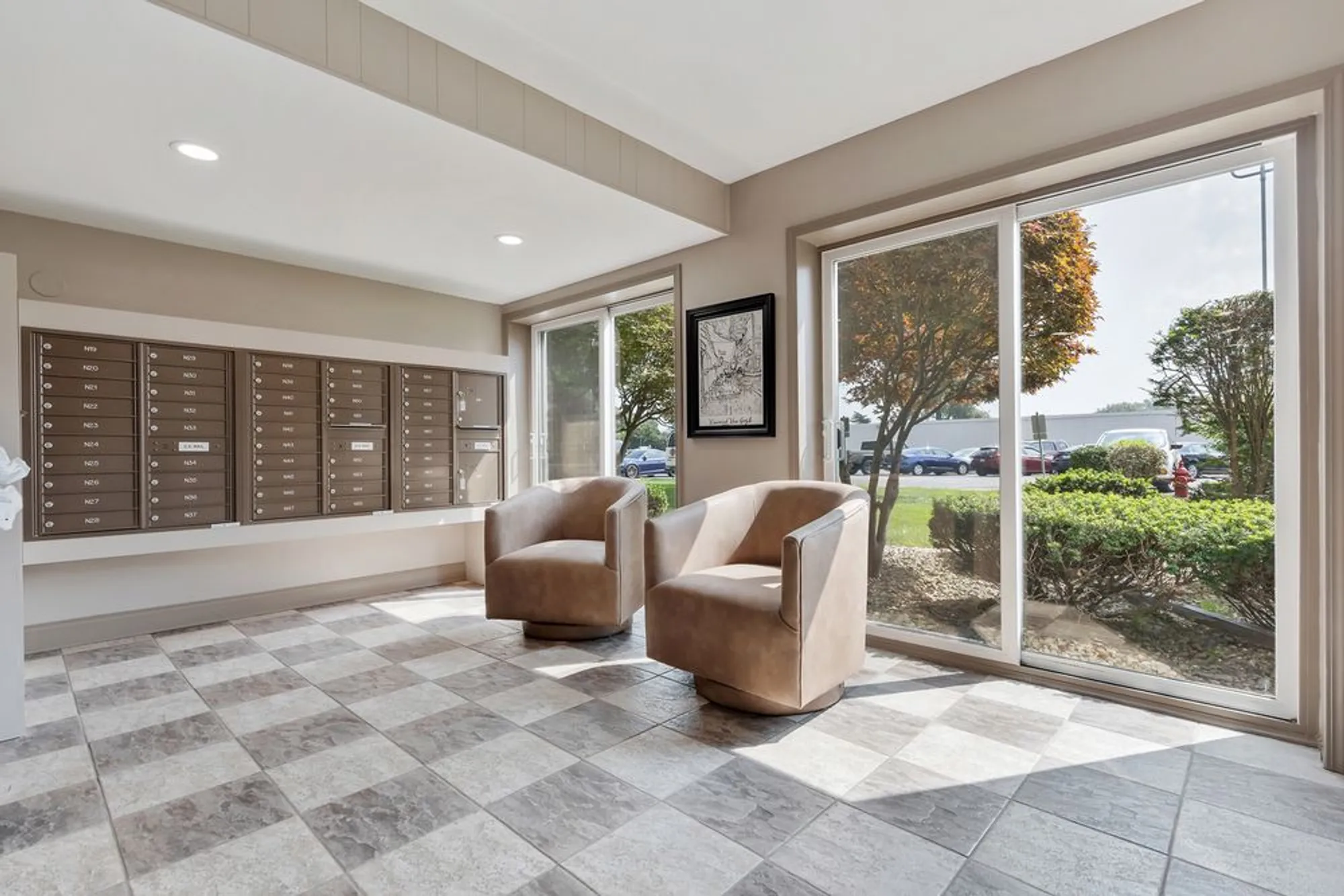 Property Slideshow image 2 of 19 | 2900 maple ave 17e, Downers Grove, IL, 60515