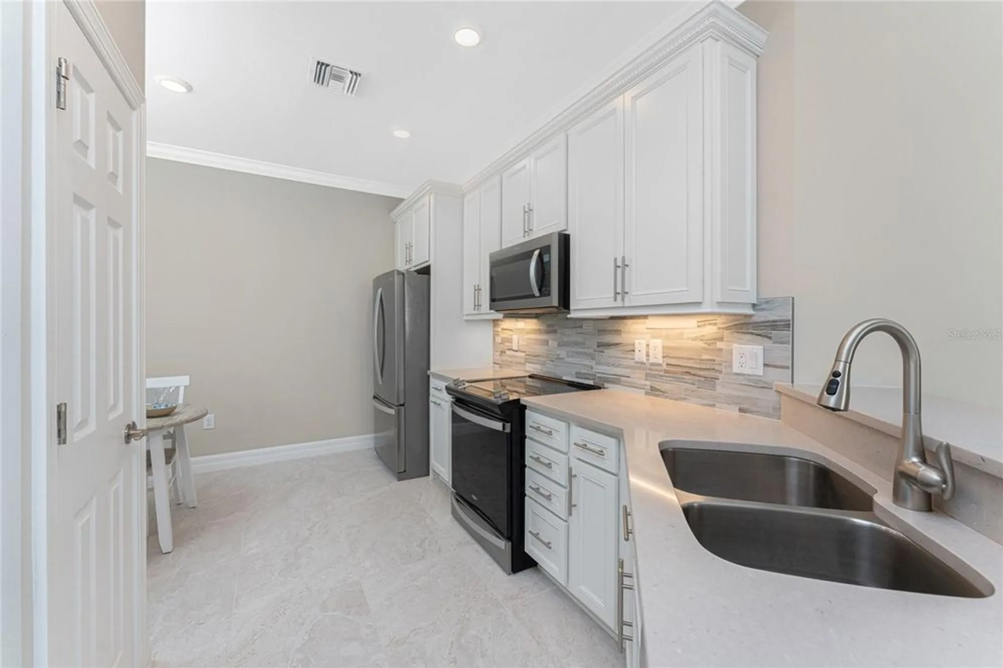 Property Slideshow image 4 of 81 | 13859 vadini st, Venice, FL, 34293