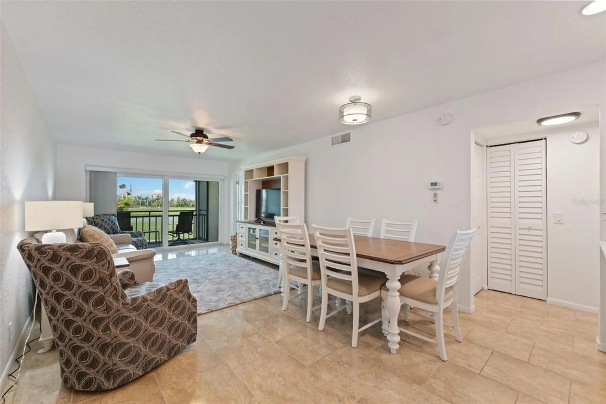 Property Slideshow image 10 of 49 | 6210 sun blvd apt 206, Saint Petersburg, FL, 33715